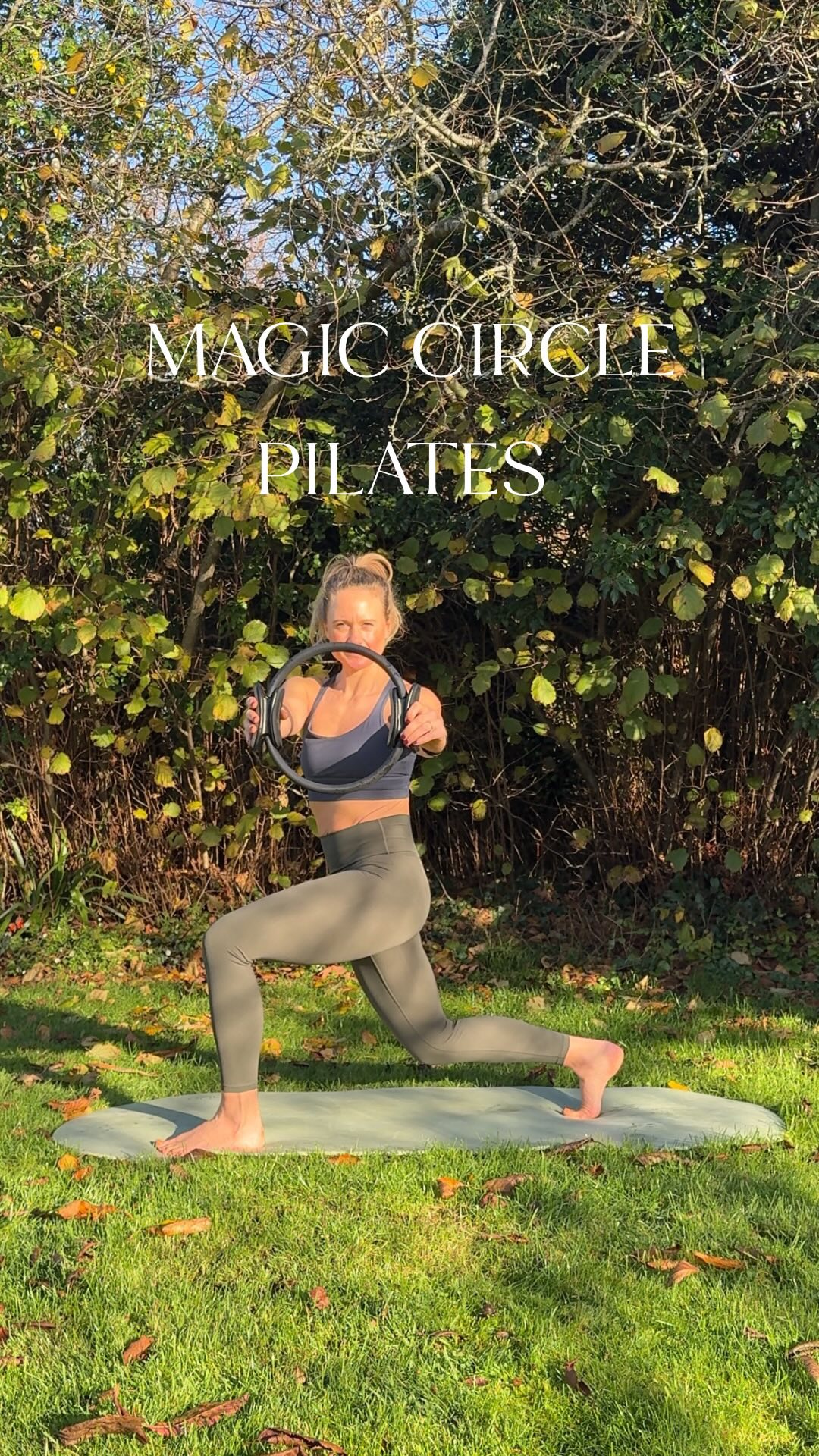 ⭕️One magic circle, 7️⃣ moves, the perfect autumn workout🍁✨
The autumn sun came out, so I took my mat (and my magic circle) into the garden for a slow, strengthening flow (fast forward for this reel!)
SAVE & give it a try!!!
🍂 Mini Magic Circle Flow🍂
* Kneeling Side Bend with Magic Circle Overhead – 8–10 each side
* Kneeling Side Plank Lift with Magic Circle Press – 8 each side
* Prone Upper Back Extension with Magic Circle Press – 10 reps
* Reverse Lunge with T-Spine Rotation to Single-Leg Balance – 6–8 each side
* Single-Leg Balance with Arm and Leg Reach – 8 each side
* Ab Curl with Leg Extension and Magic Circle Squeeze – 10–12 reps
* Articulated Glute Bridge with Magic Circle Squeeze – 12–15 reps
Move with intention. Slow down. Breathe deeply. Let your body open in the cool air and soak up every moment of calm strength.
#pilates #pilatesinstructor #pilatesflow #magiccirclepilates #pilatesroutine #pilatesworkout #homepilates #matpilates #strengthandbalance #mindfulmovement #mobilitytraining #coreworkout #autumnwellness #fallworkout #outdoorworkout #wellbeingjourney #strongbodycalmmind #movementismedicine #everydaymovement #pilatesathome #pilatescommunity #pilateslovers #slowdownseason