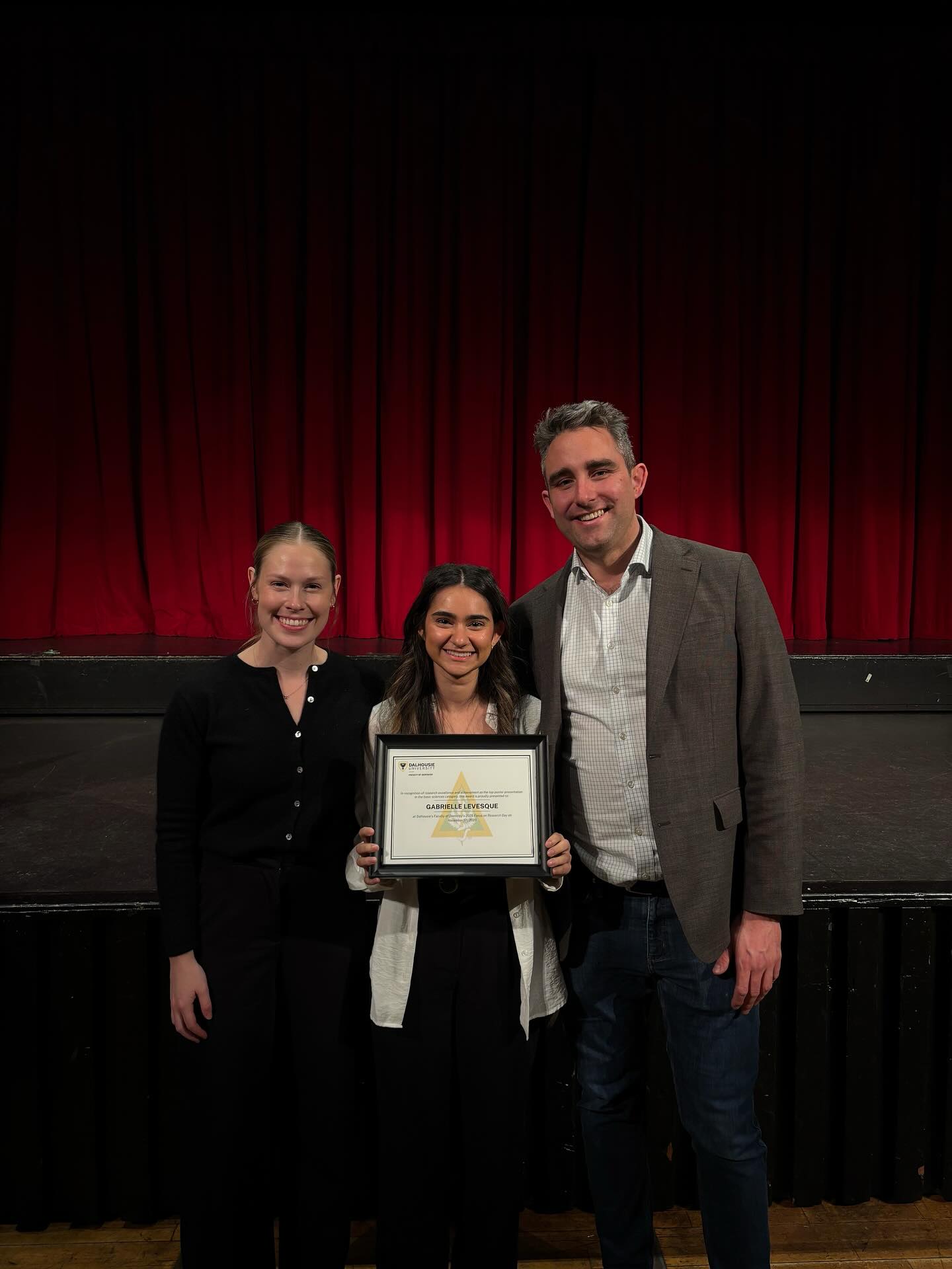 We had an awesome time at the Faculty of Dentistry Research Day, where several members of the team gave posters or platform talks. Big congrats to @gabriellelevesquee for winning top poster! @daldentistry