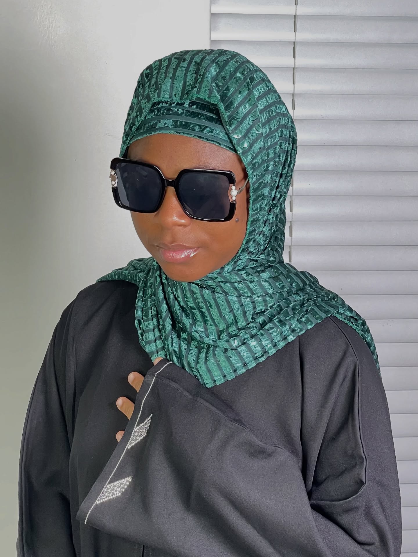 ◽️Cap and shawl
▫️Available in 8 different colors and prints
▫️Price: R200
▫️To order kindly send us a dm or
▫️Kindly click on the link in bio
#cap #turban #jalabiyabyposhmama #explore #post