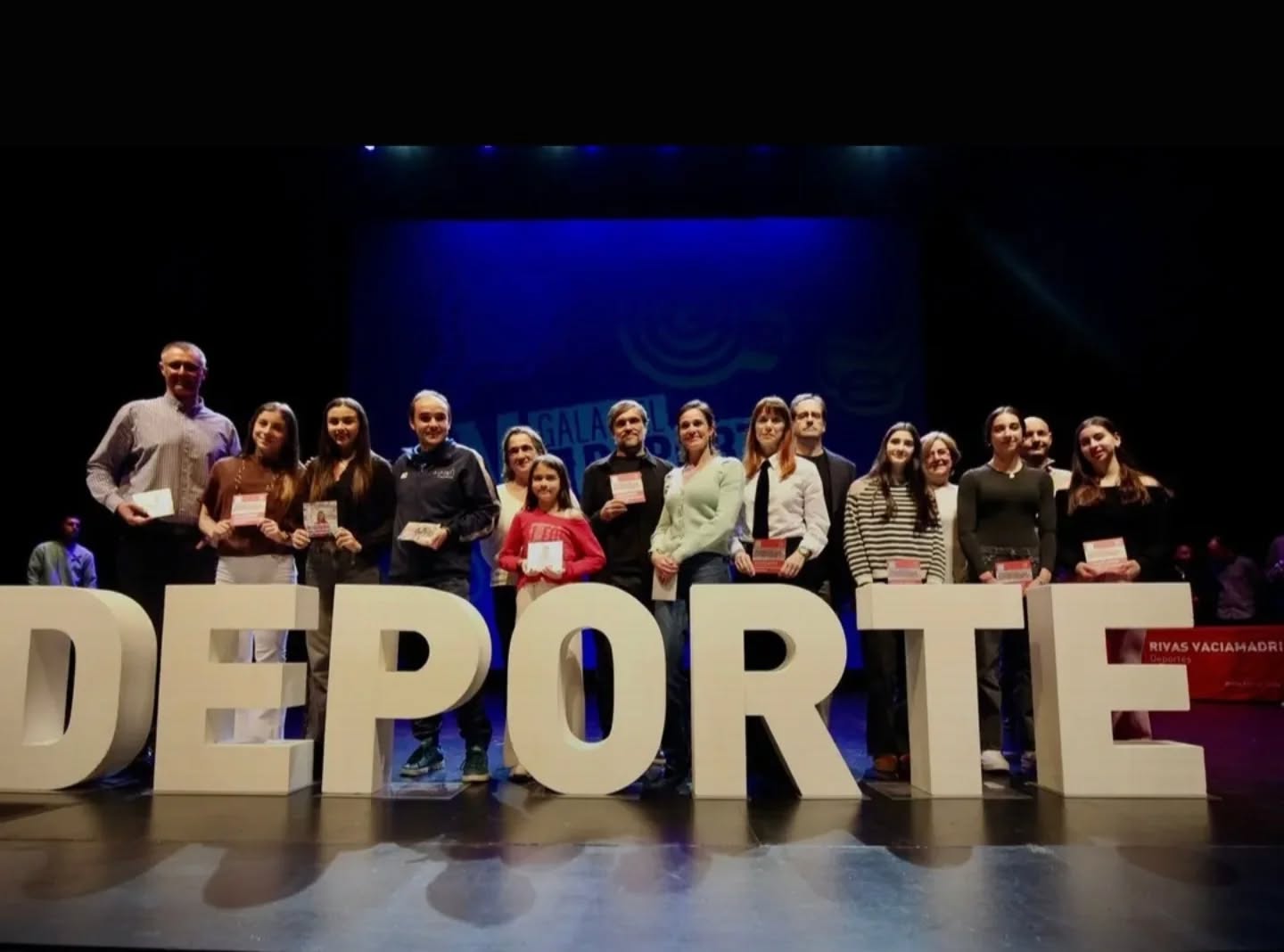 Una vez mas fuimos galardonados en la V gala del deporte de Rivas Vaciamadrid...agradecemos a @aytorivas por celebrar dicha gala igualmente a la concejalia de deportes @mcarazog