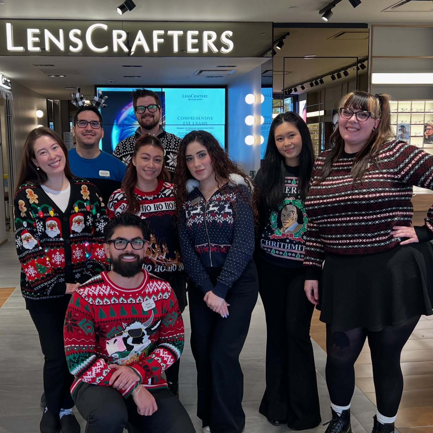 With the best #lenscrafters crew 🎄🥰 #natomas
Do you see the lights on the sweater I stole from my husband!? 😬