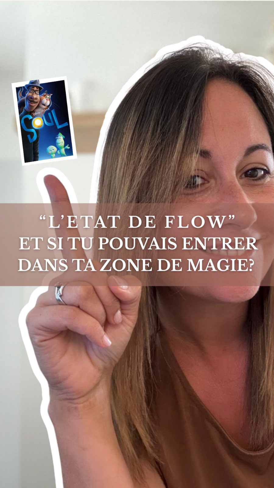 ✨ 𝗧𝘂 𝗮𝘀 𝗱𝗲́𝗷𝗮̀ 𝗽𝗲𝗿𝗱𝘂 𝗹𝗮 𝗻𝗼𝘁𝗶𝗼𝗻 𝗱𝘂 𝘁𝗲𝗺𝗽𝘀 𝘁𝗲𝗹𝗹𝗲𝗺𝗲𝗻𝘁 𝘁𝘂 𝗲́𝘁𝗮𝗶𝘀 𝗮𝗯𝘀𝗼𝗿𝗯𝗲́𝗲 𝗽𝗮𝗿 𝘂𝗻𝗲 𝗮𝗰𝘁𝗶𝘃𝗶𝘁𝗲́ ?
𝗖’𝗲𝘀𝘁 𝗰𝗲 𝗾𝘂’𝗼𝗻 𝗮𝗽𝗽𝗲𝗹𝗹𝗲 𝗹𝗲 𝗙𝗹𝗼𝘄 : un état mental théorisé par le psychologue Mihály Csíkszentmihályi, pionnier de la psychologie positive.
Le Flow, c’est quand tout devient fluide et naturel. Tu es concentrée mais détendue, complètement immergée dans ce que tu fais.
𝗣𝗼𝘂𝗿𝗾𝘂𝗼𝗶 𝗰’𝗲𝘀𝘁 𝗽𝘂𝗶𝘀𝘀𝗮𝗻𝘁 ? Parce que le Flow agit comme un repère intérieur : il t’indique ce qui te fait vraiment vibrer.
👉 Et toi, c’est quand la dernière fois que tu as ressenti cet état ?
Dis-le-moi en commentaire 💫
🔖 Enregistre ce Reel pour y revenir quand tu en auras besoin.
Prends soin de toi 🤎
--------------------------
🙂 Je m'appelle Olivia,
✨ Je suis Coach certifiée en Ikigaï et Transition Professionnelle
👉 Je t’accompagne dans ta (re)découverte de toi-même pour t’aider à façonner une vie perso & pro qui te ressemble
#ikigai #flow #psychologiepositive #developpementpersonnel #coachingdevie #epanouissement #equilibrevie #oserchanger #connaissancedesoi #transitionprofessionnelle