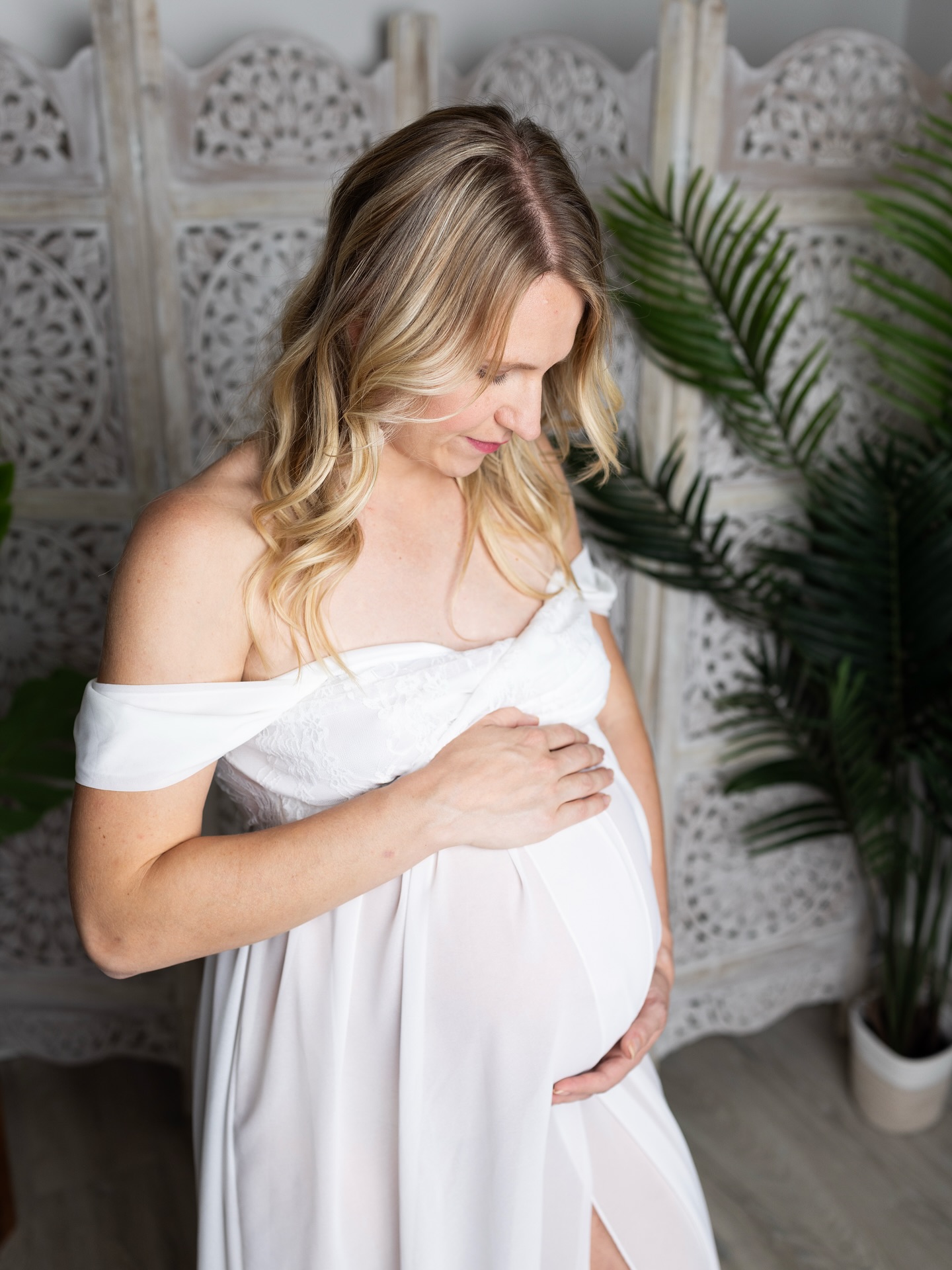 Happy World Pregnancy Day 🤰 to the:
-expecting moms
-new moms
-seasoned moms
You probably don’t hear it ebough, but you are enough & the best parent for your child(ren) 🤍
📸 @julie nack
We are here to support YOU and your family with top quality chiropractic care and doula services that help meet your body (and minds) need.
We do home visits for our beloved Post Partum Mamas and their families! 🤍
Book on our website or contact us now:
Havenchirohealth.com
We can’t wait to meet you!
#mnmom
#minnesotamom
#twincitiesmom
#twincitiesmoms
#twincitiesmomlife
#midwestmom
#mnlife
#onlyinmn
#minnesota
#minneapolis
#mnsmallbusiness
#mncommunity
#wellnessmom
#wellnessjourney
#selfcare
#motherhood
#parenting
#minnesotakids
#twincitiesfamily
#minnesotafamilyfun