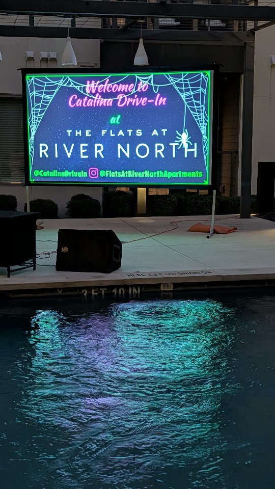 Our first event at @flatsatrivernorthapartments was a MASSIVE success. There were some serious movie fans that showed up for this epic Halloween party. Congrats to their managers for Pitt on such a 🔪 KILLER 🔪 event!!!
🎥🍿🖤🤘🎃🤘🖤🍿🎥
#luxuryapartments #sanantonioapartments #propertymanagement