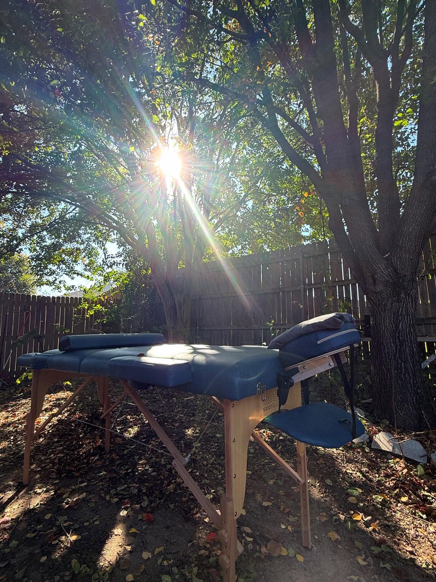 Reiki ready. ☀️
Every Reiki session includes tuning forks & crystal bowl sound bath.
#energyhealing #reiki #slowdown #tuningforks #dfwreiki