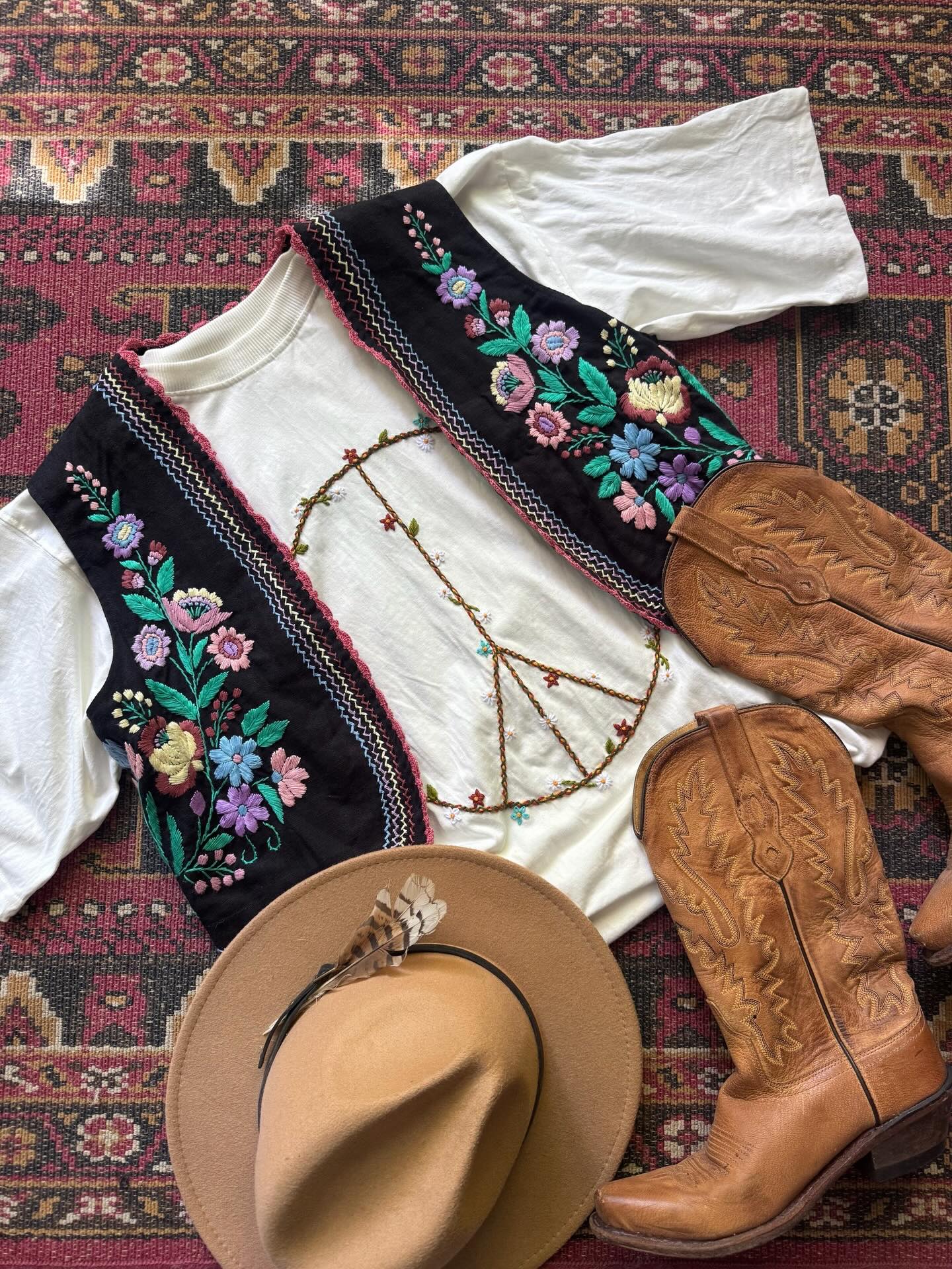 Flatlay fun with something that’s launching shortly. Drop date coming! 🤍
.
.
.
.
.
.
.
.
.
.
.
.
.
#slowfashionbrand #slowfashion #fashion