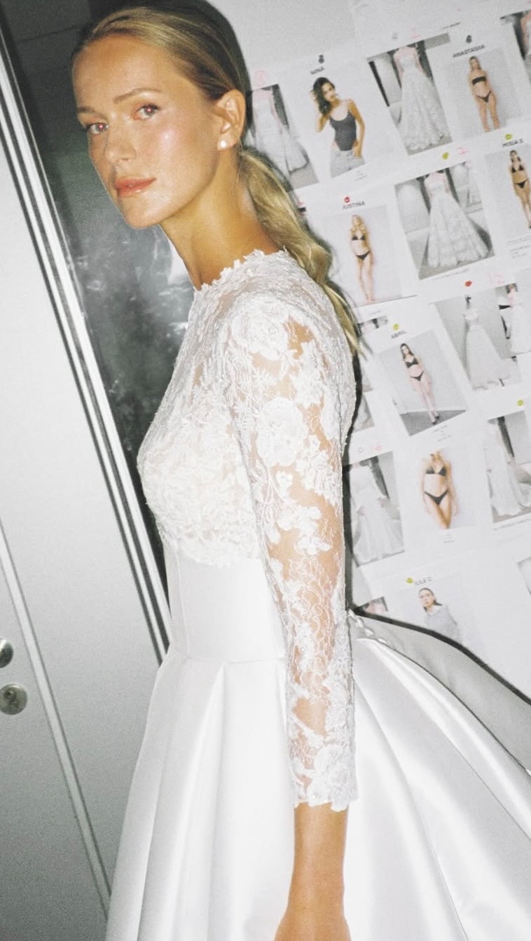 Dresses for the Modest Brideđ¤
Featuring @pronovias, @penlivbridal, @enzoani and @elyseebridaldesign â¨
#wedding#weddings#weddingdress#weddingdresses#bride#brides#bridal#bridalgown#bridalgowns#bridalboutique#bridetobe#weddingplanning#sayyestothedress#isaidyestothedress#isaidyes#kentbride#kentbridal#kentbrides#canterbury#canterburykent