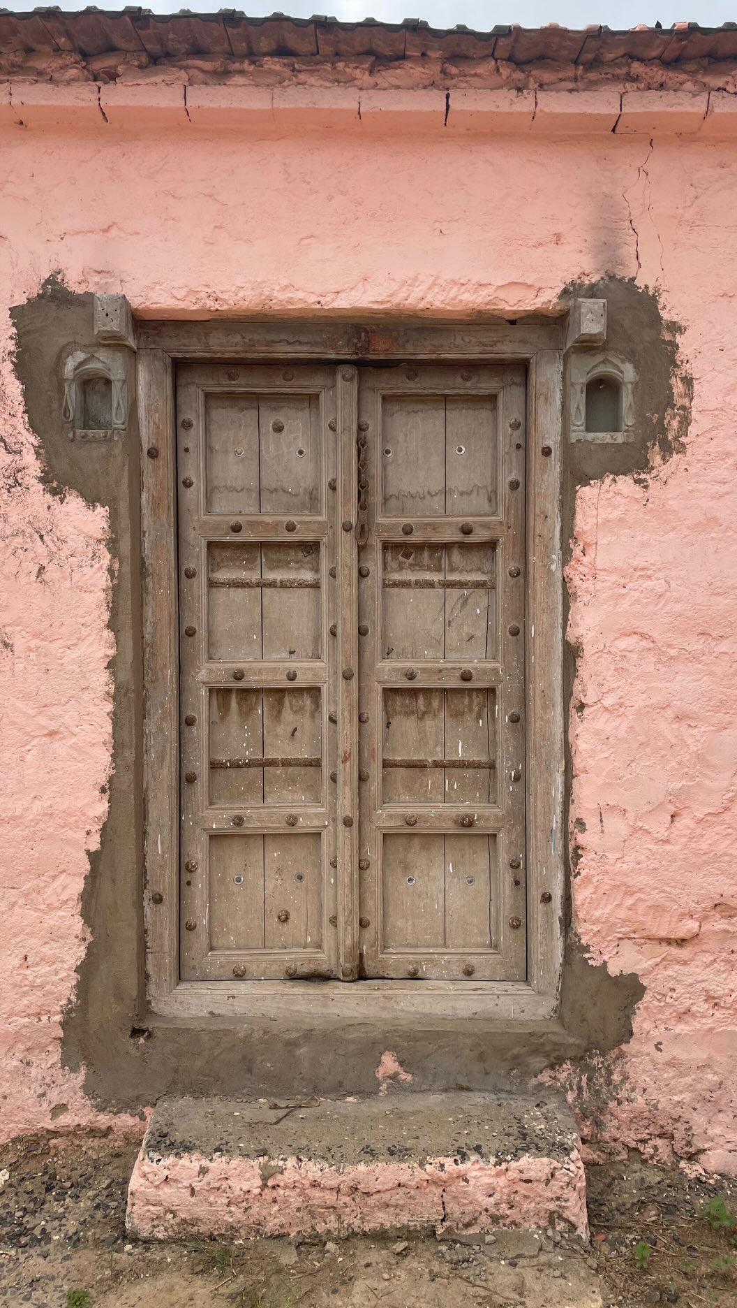 Behind every piece lies a story of traditional craftsmanship 💗
Learn more about the process on Thaamsz.com under the page “Story” 🥰