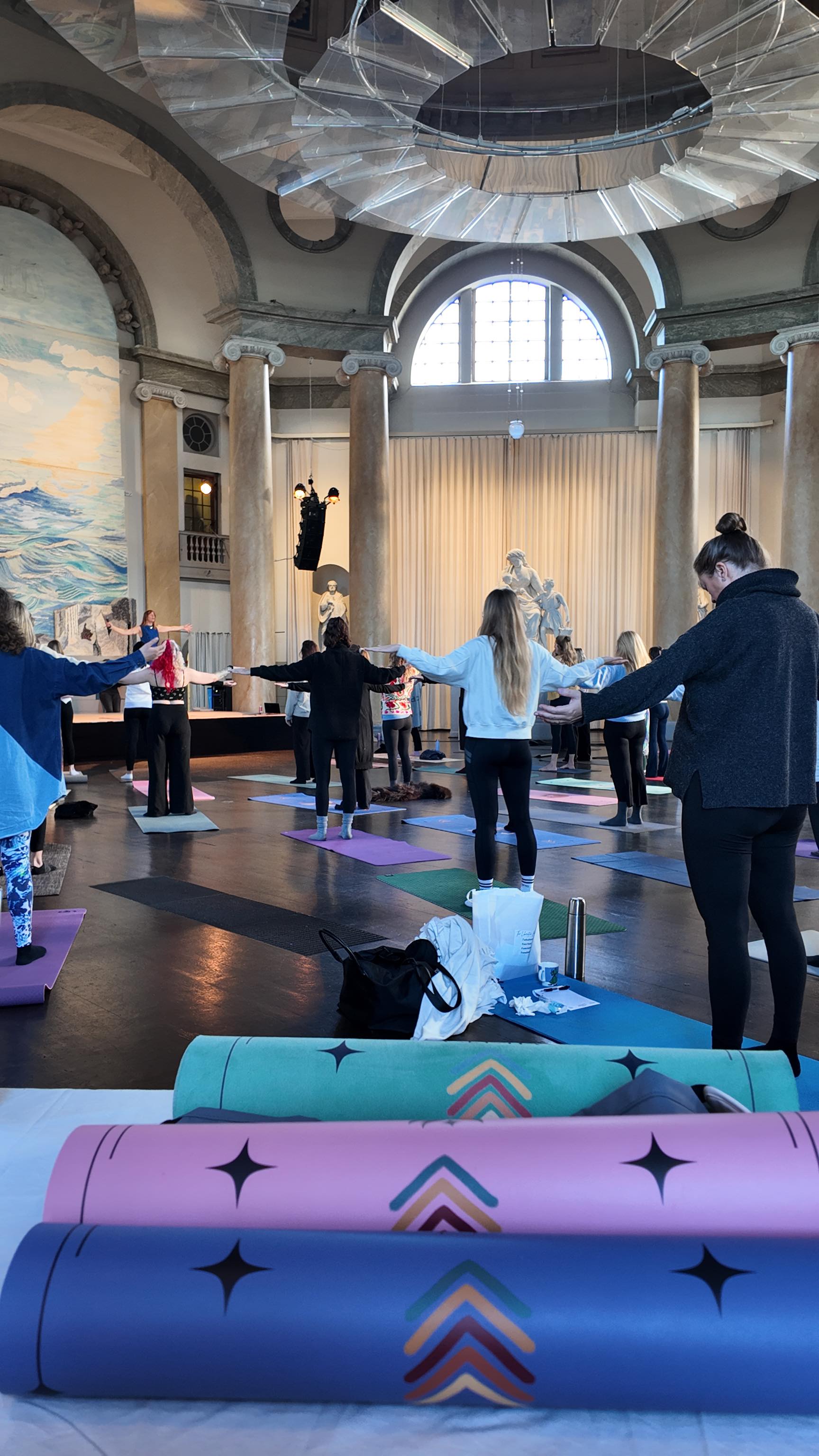 THE LIBERATION JOURNEY ♥️
Tack för att jag fick vara en liten del av denna fantastiska dag. Tacksam för varje sekund. Att få känna sig fri och få släppa loss men också gå utanför sin comfort zone.
Kommer leva på detta känsla ett tag ♥️
Tack. @hannaideang @thegoodgirlrebel @paulinawallde
#aikitastudio #yogastockholm #yogainspiration #självkärlek #mindfulness #theliberationjourney