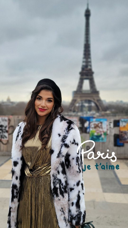 Pardon my French, I’m in Paris 💋🇫🇷
Throwback Dec 2019 ❤️
#Paris
#ParisVibes
#ParisianStyle
#ParisDiaries
#ParisFashion
#ParisOOTD
#VisitParis
#ParisMoments
#EiffelTowerViews
#ParisianDream
#ParisianChic
#ParisInStyle
#LaVieParisienne
#CityOfLove
#TravelInspo
#style_with_tia
