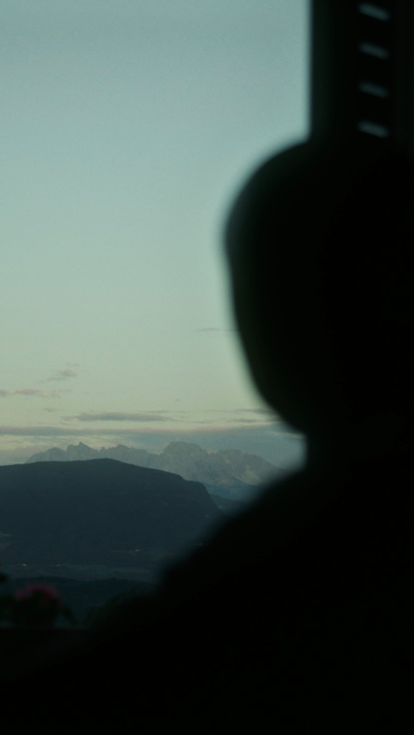 In this face-paced time we live in, it’s important to remember to slow down.
I read this article by Chris Anselmo two quotes he added that hit me to the core.
- “If you don’t have time to do it right, when will you have time to do it over?” - John Wooden
“Slow is smooth. Smooth is fast. Whatever speed you choose, aim for smoothness: not too fast, not too slow.” -
#filmmaking #cinematic #poetry