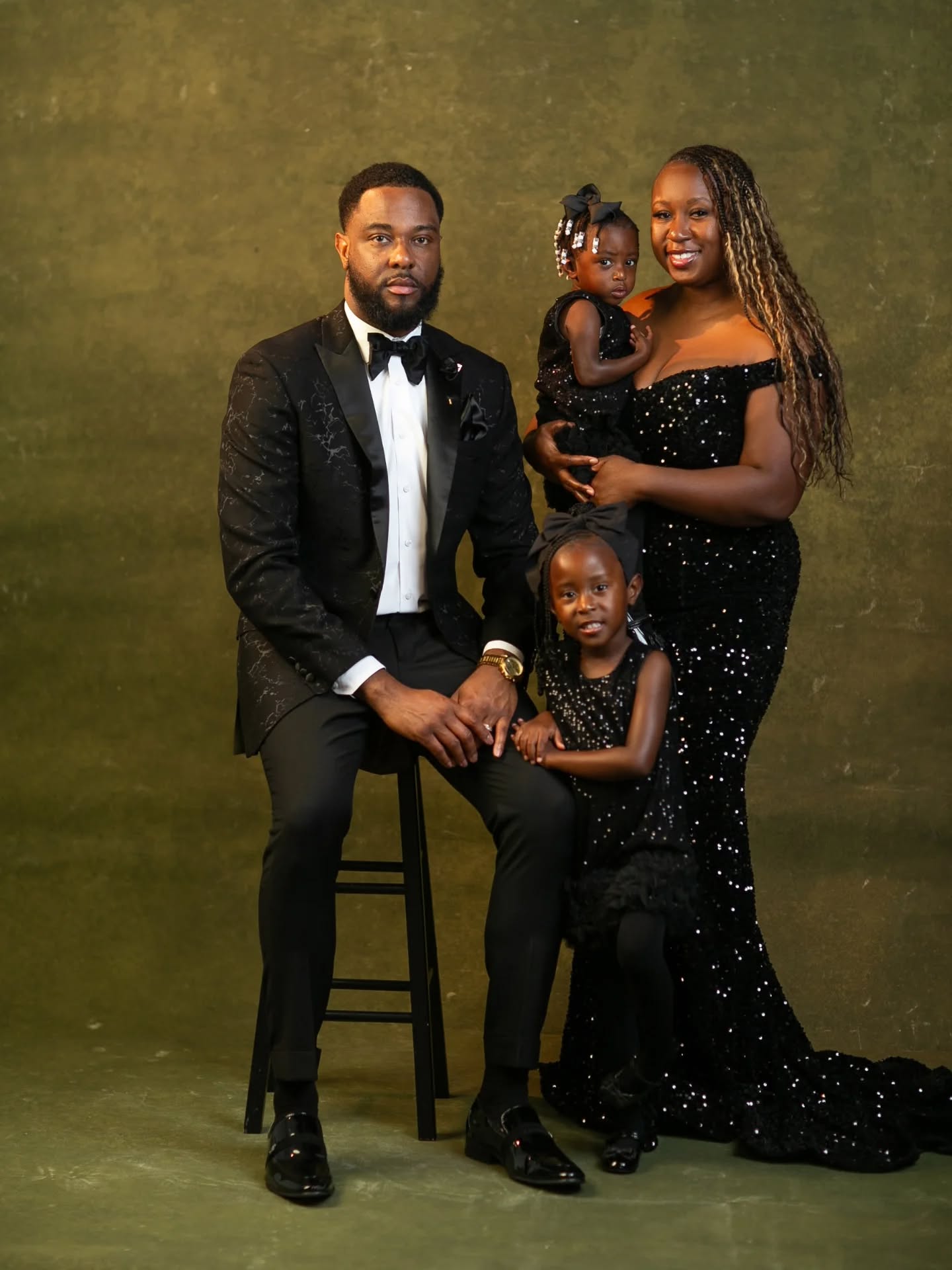 ⭐️Holiday Mini's ⭐️
Let us capture your family! Spots are limited!
www.luciascreations.co
Studio: @georgiapeachstudio_
#luciascreations #photography ##familyphotographer