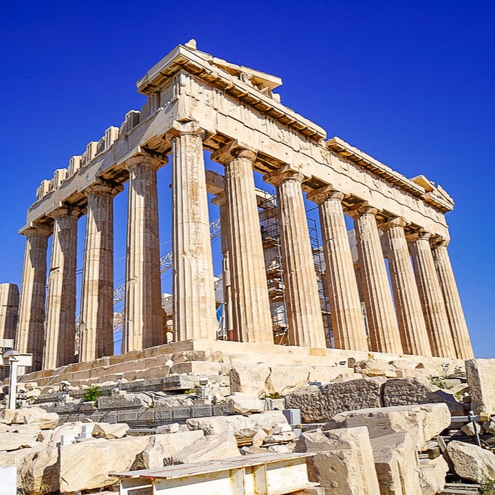 Wander through the enchanting streets of Athens! 🌟 From the iconic Parthenon to the bustling Monastiraki Flea Market, the city is alive with history and culture. Link in Bio #AthensGreece #TravelInspiration #Explore #thingstodoinAthens