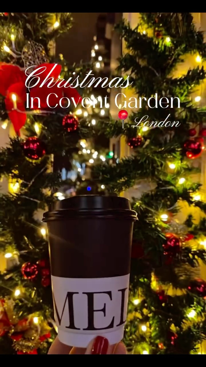 Christmas magic is in the air in Covent Garden💫 Don’t forget to stop at Amelia for your festive hot chocolate🎄🤎✨
#coventgarden #waffle #nutella #chocolate #chocolatecrepe #melted #ɪɴsᴛᴀᴅᴀɪʟʏ #coffeeshop #londoncoffeeshops #christmas #christmastime #christmasmarket #hotchoclate☕️ #hotchocolate