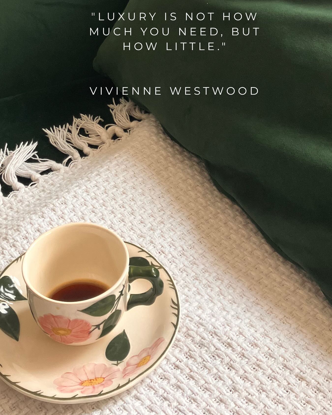 Luxury is simple! #coffeenclothes #coffeetime #lovelymoments❤️ #vintage #sustainablymade #sustainabledevelopmentgoals