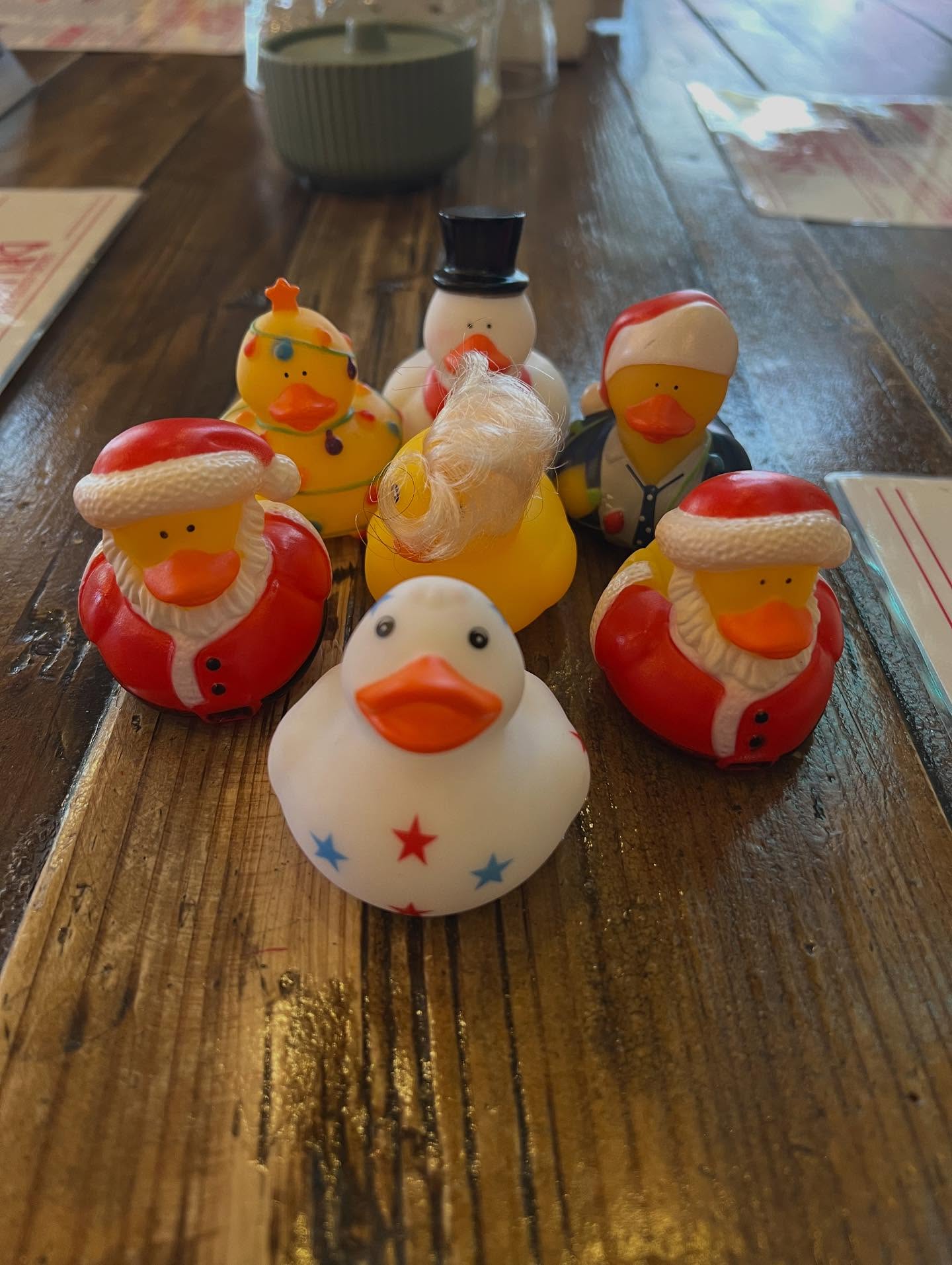 Christmas ducks have joined the Gen