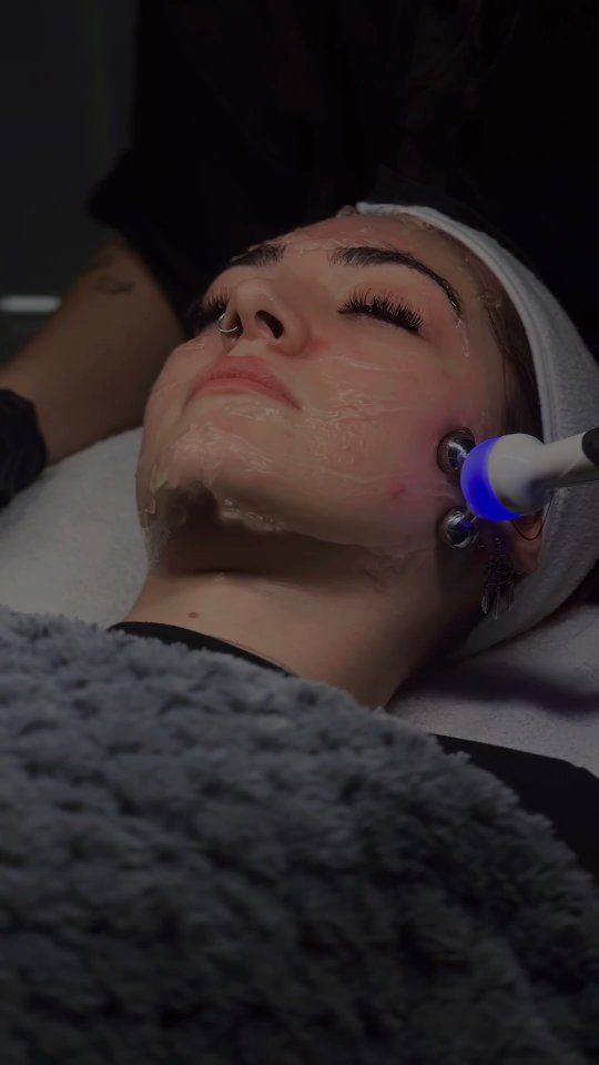 Winter is the season of slowing down…❄️
As the days grow colder and the air becomes drier, your skin deserves a little extra care and comfort.
At Revolution Beauty Clinic, we offer a range of relaxing, deeply rejuvenating facials designed to restore hydration, balance and that fresh winter glow.
Whether you’re craving a calming, aromatherapy-infused escape or a results-driven treatment to nourish and strengthen your skin barrier, our therapists will tailor each step to what your skin needs most.
This winter, take a moment for yourself
— unwind, breathe, and let your skin replenish.
✨ Your winter glow awaits.
How to Book?
📩Direct Message
☎️Call 01473 208082
📲WhatsApp +447367791686
🤳Online via link in our bio
📍210 Rosehill Road, IP3 8HG, Ipswich, Suffolk
#ipswich #ipswichsuffolk #discoveripswich #liptattooipswich #lipfilleripswich #dermalfillersipswich #cheekfilleripswich #chinfilleripswich #pdothreadsipswich #vampirefacialipswich #prpipswich #laserclinicipswich #laseripswich #laserhairremovalipswich #lasertattooremovalipswich #skinclinicipswich #profhiloipswich #botoxsuffolk #botoxipswich #fillerssuffolk #lashesipswich #browtattooipswich #browsipswich #nailsipswich #aestheticipswich #microbladingipswich #ipswichbeauty #ipswichstory