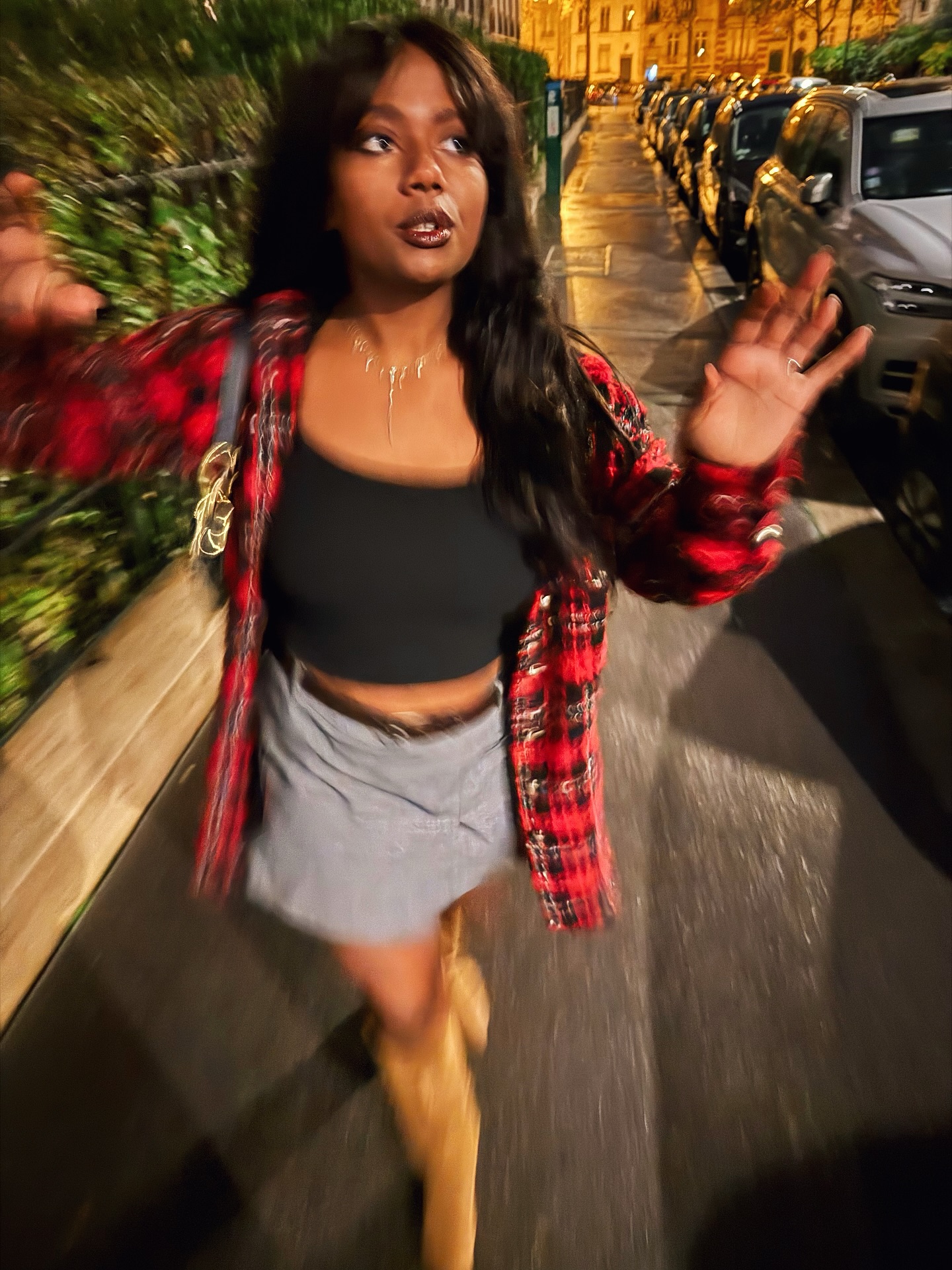 Life is moving so fast I’m learning to match the vibe: ✨ blurry ✨ d’ailleurs, merci à everyone for the lovely birthday wishes 💗💗🌚