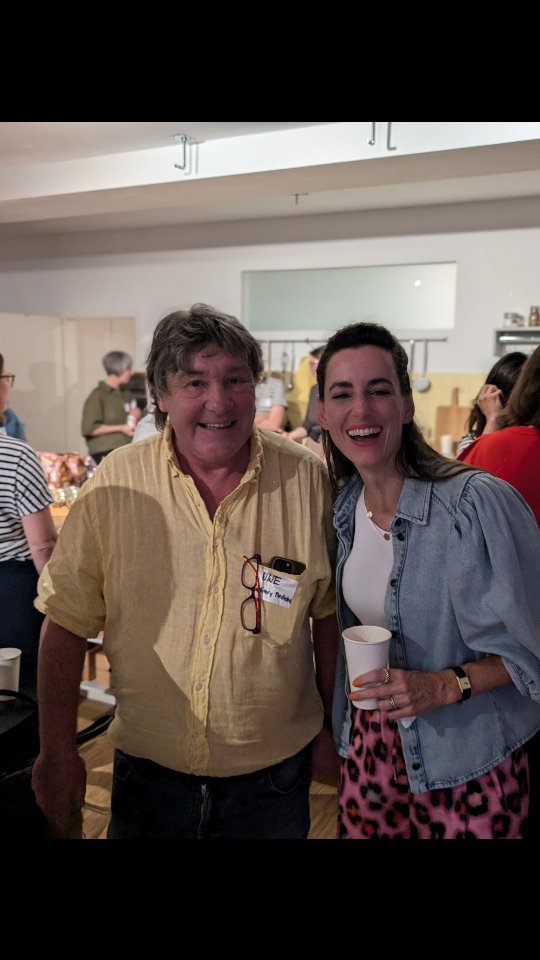 💡 Du bist Mediziner:in und fragst dich, warum Ernährung in der Praxis immer noch keine Rolle spielt? Dann ist dieses Event für dich!
Am 26.11. bringen wir Menschen aus Medizin, Ernährung, Kassen & Kommunikation zusammen. Wir diskutieren nicht nur, wir suchen konkrete Lösungen:
Wie wird Ernährung Teil von Therapie & Prävention?
Welche Projekte starten wir jetzt?
📍 München
📅 26. November
🎫 Tickets im Link in Bio
✨ Werde Teil einer Community, die Ernährung und Gesundheit neu denkt.