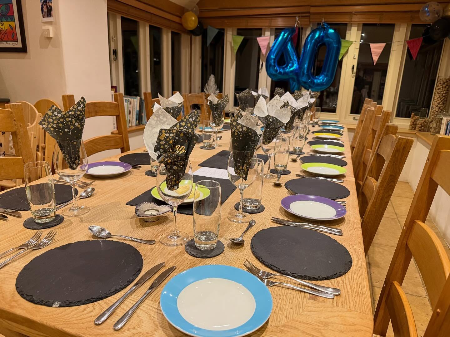 40th birthday party last night in Witney.
Very colourful home !!! #privatechef #personalchef #dinner #party visit - www.personalchef.me.uk to book @walterrose1847 they said it’s the best rack of lamb they have EVER had !