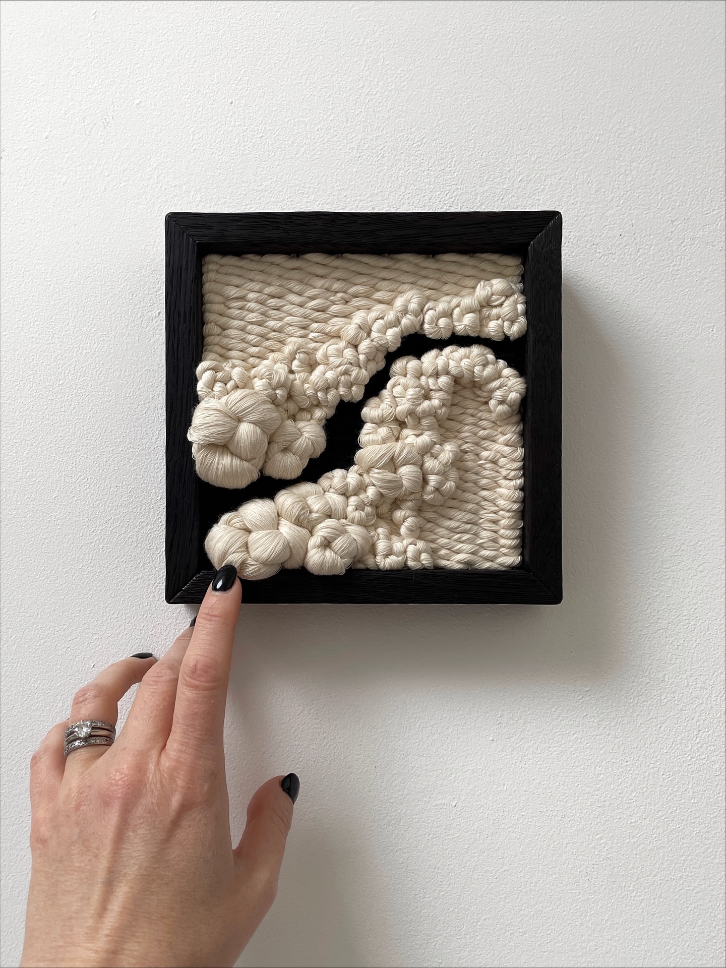 Swipe across from the littlest, to the biggest of my sculptural woven wall art… ‘Gorge’. 🖤
Which one is your favourite?
I can’t believe I’ve been doing this style for nearly 2 and a half years now!
I can still picture in my mind the beautiful spot in nature that inspired this design, Lathkill Dale & Dovetale in the Peak District.
I hope you can picture yourself somewhere magical when you look upon my art work too.
And if one of them takes your fancy…just drop me a message to discuss a bespoke piece, or take a look on my website to see what I still have available 🖤
Pic 1•Gorge 014 (available)
17cm x 17cm
Pic 2•Gorge 010 (available)
26cm x 69cm
Pic 3•Gorge 006 (sold)
47.5cm x 81cm
Pic 4•Gorge 013 (sold)
50cm x 100cm
Pic 5•Gorge 008 (sold)
100cm x 100cm
Pic 6•Gorge 004 (sold)
150cm x 60cm
Pic 7•Gorge 009 (sold)
100cm x 132cm
Pic 8•Just me loitering with the pair together, who now live in sunny California.
Solid oak yakisugi (scorched) handmade frame, Organic Egyptian cotton knotted and woven.
.
.
.
.
.
www.ellecollins.com
#midlandsartist #wallarts #contemporaryart #artforinteriors #artforinteriordesigners #sculptureart #textileart #artistsoninstagram #artistbehindtheart
#birminghamartist #seascapeart #coastalstyle #texturalart #artforthehome #artcurators #unusualart #subtleart #natureinspired #natureseekers #naturalinterior #naturalart #neutralhome #naturalhome #sustainableliving #sustainablehome #sustainableart #sustainableartist #artcollector #minimalistart #3dwallart