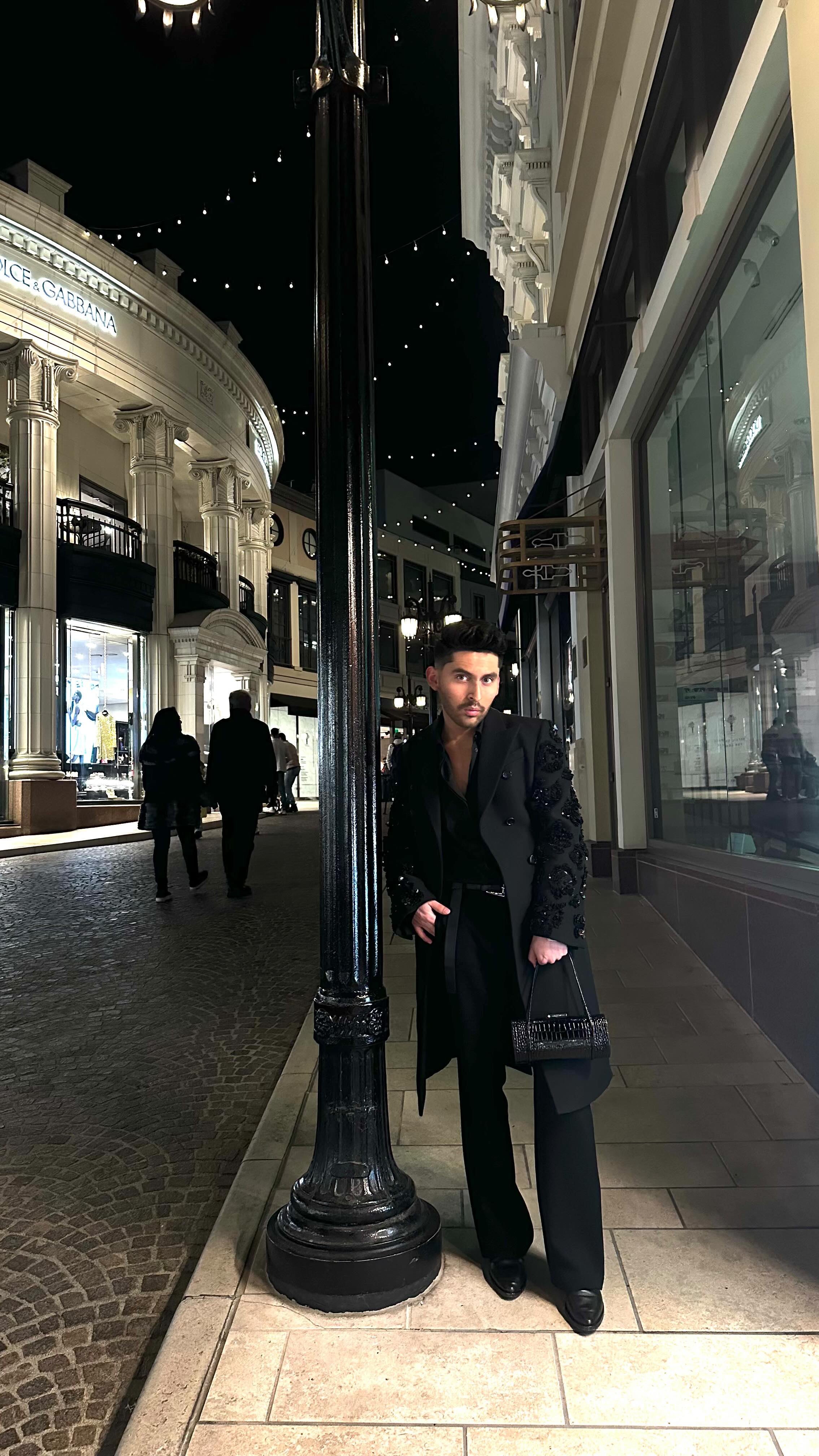 Some client personal shopping for Thanksgiving!! Do you have your outfit yet ?😏🖤🔥 Thank you @dolcegabbana @burberry @rodeodrive @tworodeodrive