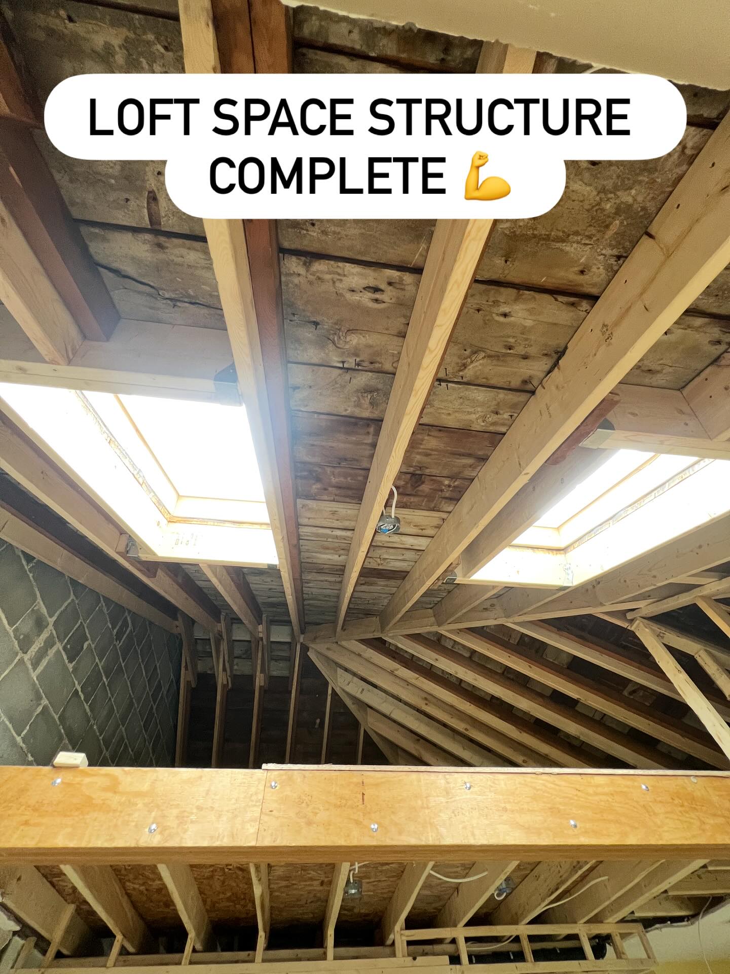 This loft structural work is now complete!!! With new skylights!! A gruelling two weeks of work in this older home really paid off, creating an amazing open space, high ceilings, and not to mention adding to the square footage of livable space to an existing home in a truly unique way!! 💪 #contractor #contractors #contractors #toronto #construction #canada #loft #loftinterior #framers