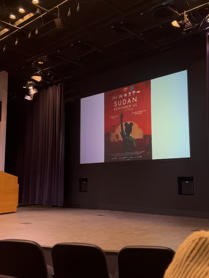 A HUGE thank you to everyone who attended our first free movie screening of: “SUDAN, REMEMBER US,” in collaboration with @mena.northwestern @asanorthwestern and the MENA Studies Program!
A huge shout out to our Creative Director @mariammcosmos for playing such a huge role in making this amazing and insightful screening possible! 💐
Stay tuned for more ⭐️⭐️⭐️⭐️⭐️ movie screenings!