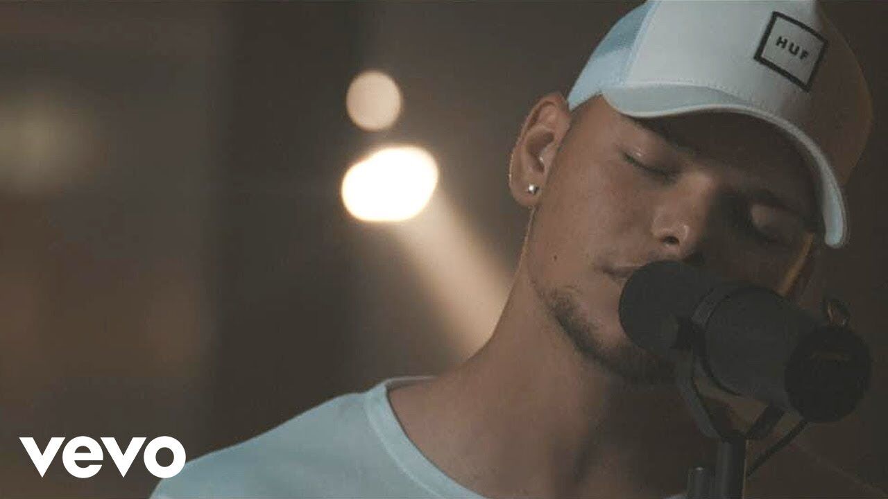 Kane Brown's single Heaven was RIAA-certified platinum seven years ago. #MusicIsLife https://youtu.be/dRX0wDNK6S4?si=D_fL7BpIVCR9K9nZ