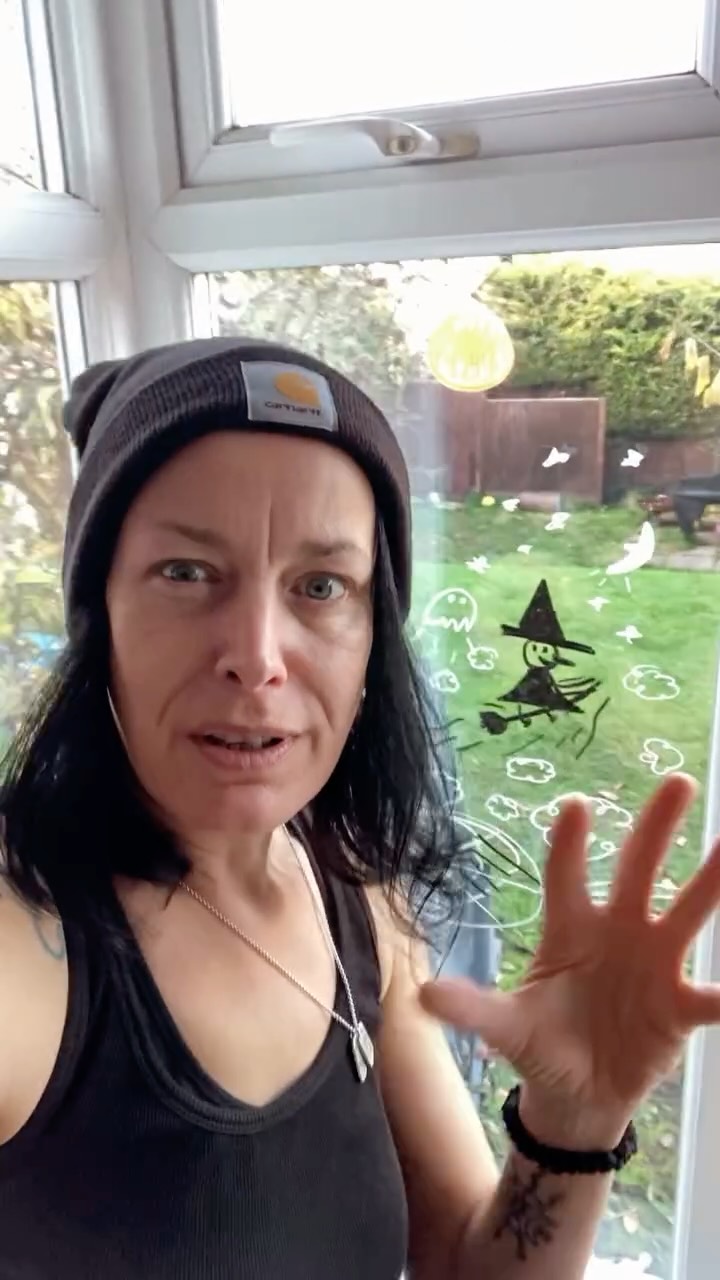 Festive Window Art Fun!
Any excuse to draw on me walls n’ windows!
Enjoy & let Rip!
Ho Ho Ho!
Watch this Window & remember….
‘Follow Your Dreams’
JP2025
#artist #design #adhd #dyslexia #followyourdreams #branding #Christmas #artlife