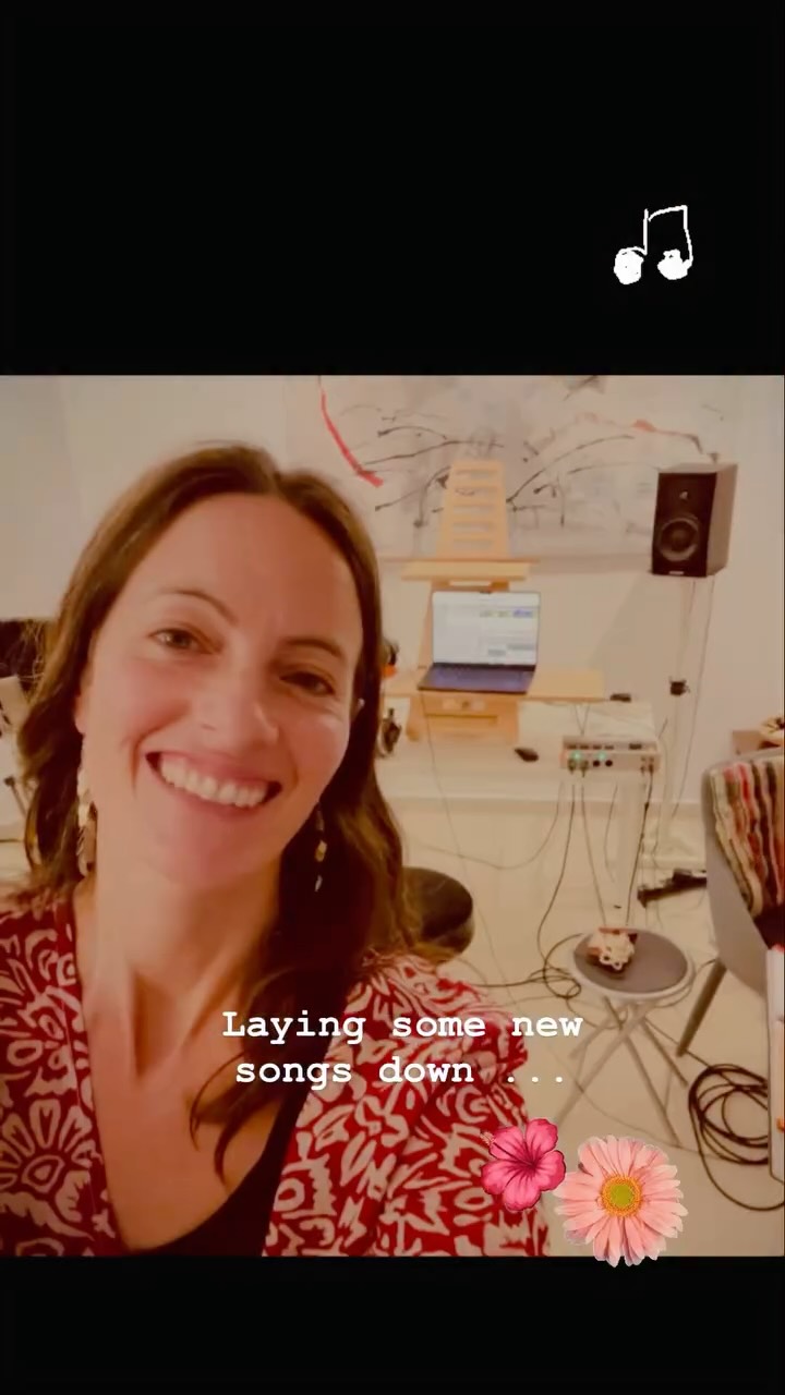 Self producing my music .. what a beautiful process.. it’s taken me my whole life to find the confidence & trust -
in myself and in the muse that flows in through the open window..
that creeps in to the most unexpected places..
even when everything breaks, glitches, with sometimes many hours of solution finding… or when you just can’t hear anything anymore!
Creativity and the gift of curiosity and playfulness are dearest allies.
So much thanks to @kalyanmitto for being by my side on this journey, & for your incredible artistry, patience, love, heart & guidance!
it is magic, and I am deeply grateful for this opportunity to be written & woven a new in every moment 🌸
#selfproducingmusician ##creativityforlife #trustingtheprocess #acousticproduction #celloarrangement
#singersongwriterproducer #femaleartist