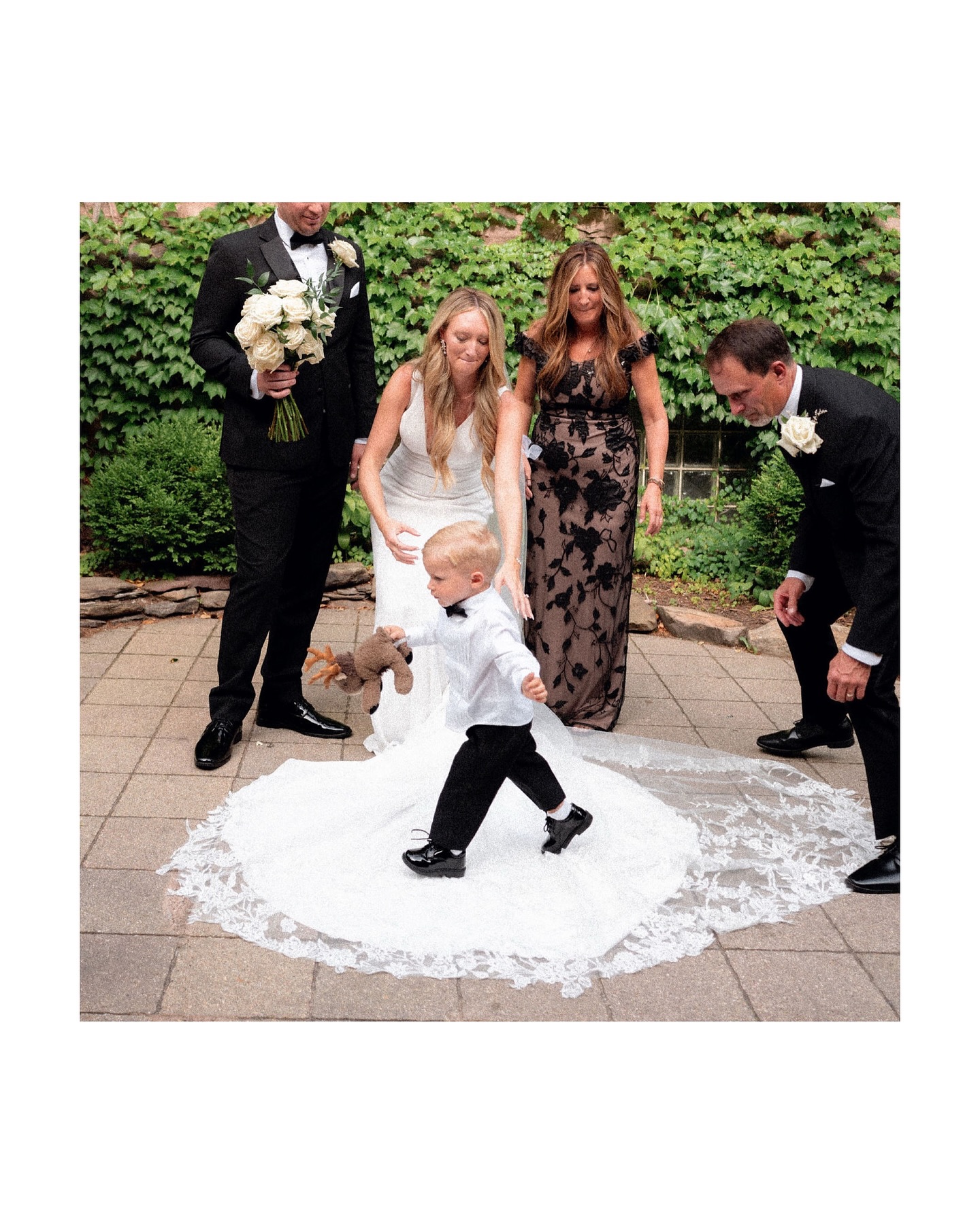 Sacrebleu! He’s stepping on the bride’s dress — sacrilege!
And honestly… it might be our favorite photo of 2025 🫶
Lovely bride: @brekenirvine
Venue: @vandusenmansion
Photography: @clichephotographers
Content creation & coordination: @somethingviewed_
Flowers: @tadira.designs
Film lab: @carmencitafilmlab
#35mmwedding #vandusenmansion #minneapoliswedding #filmwedding #filmweddingphotography #portra400 #kodak