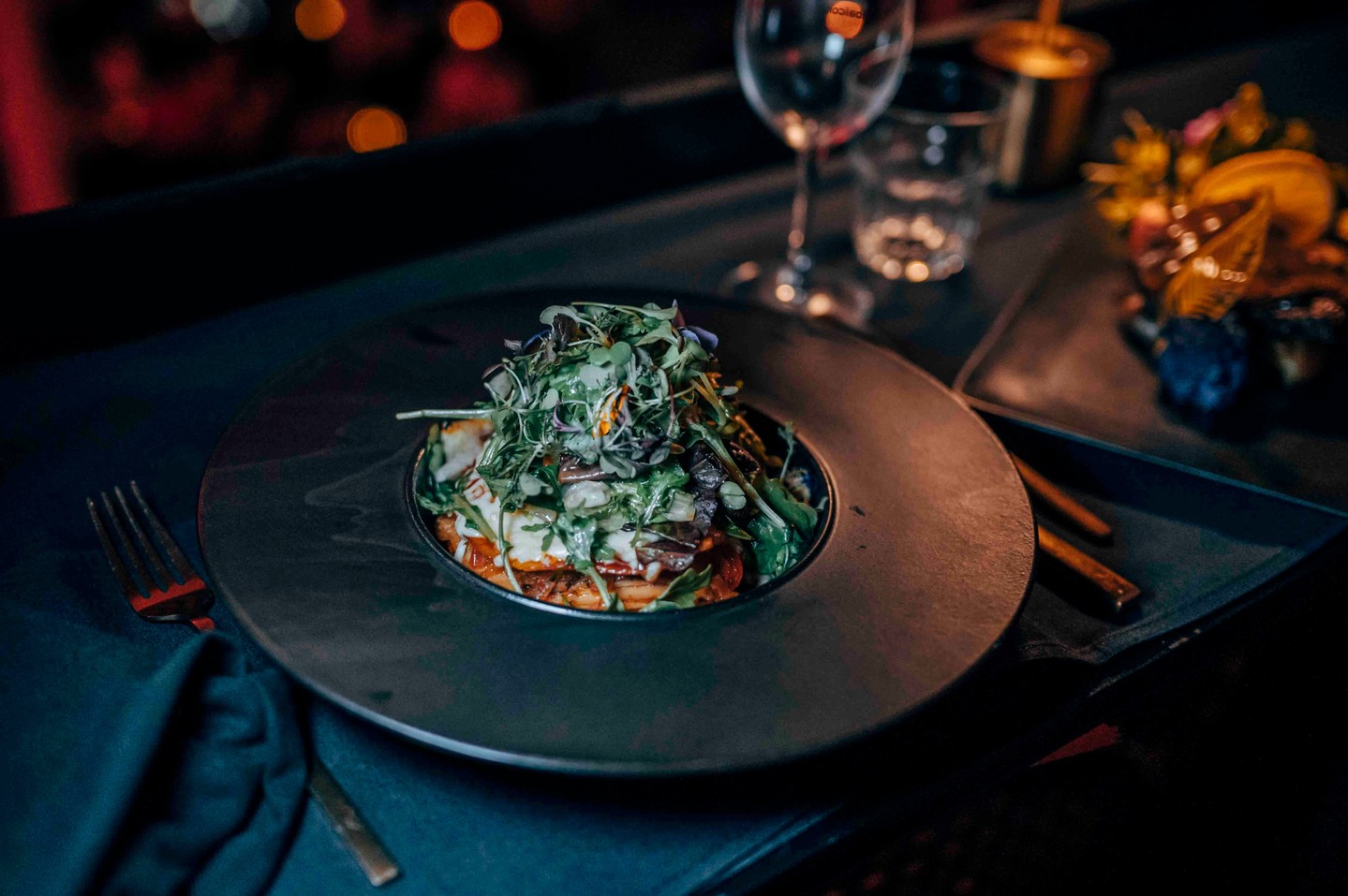 Savourez chaque bouchée, chaque gorgée et chaque note au Balcon. 🍽 Avec des plats délicieux comme celui-ci, de la musique live et des spectacles inoubliables, votre soirée parfaite vous attend au cœur de Montréal.
Réservez votre expérience dès maintenant sur lebalcon.ca 🎟
Savour every bite, sip, and beat at Le Balcon. 🍽From irresistible dishes like this to live music and unforgettable shows, your perfect night out awaits in the heart of Montréal.
Reserve your experience now at lebalcon.ca 🎟
#LeBalcon #MontrealNights #MontrealFood #MontrealEvents