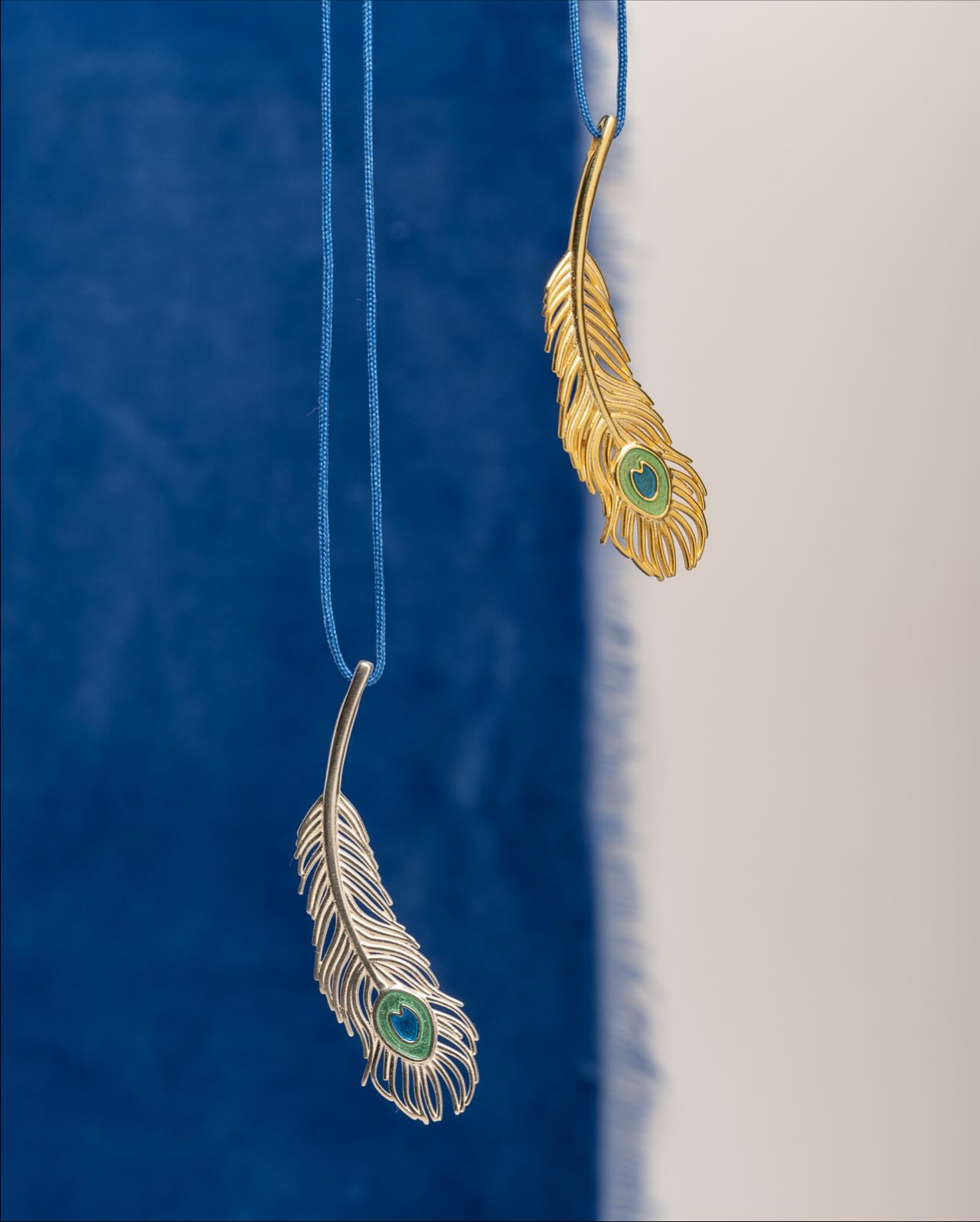 Discover the magic of new beginnings 🦚 Meet our 2026 lucky charm ✨ inspired by the peacock, a symbol of rebirth, wisdom, and inner light.
Find in store at 35, Voukourestiou str.
#luckycharm #fotinipsarouli #handmadejewelry #finejewelry #2026 #pendant