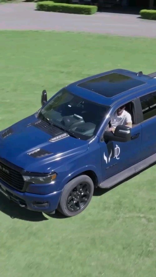 Hoy 16.40 en Palermo @lanatividad.ladolfina va por su 2 da.victoria acompañado por
@ram_argentina #siemprepolo
#somospolo
#veniaverpolo
#vivielpolo
#sentielpolo
#revistapololive
#triplecorona2025