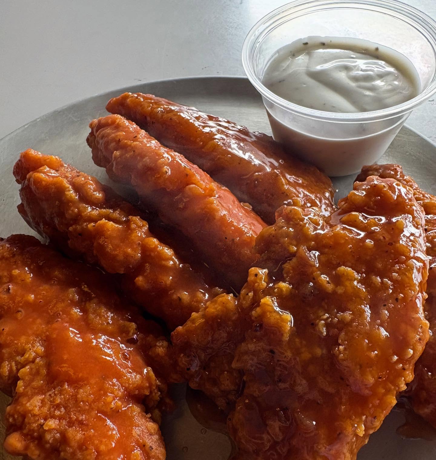 Don’t be shy… as for sauce on your fingers. And don’t forget the ranch! 🍗🫕
.
.
.
#sauceonsauce #saucychicken #yyceats #yycliving #yycpizza #yycchicken #yychotchicken #chickenfingers #yycfingerlickin #ranchdip #sexychicken #yycfood #yycrestaurants #yycparkdalecommunity #yycwesthillhurst #yyckensington #calgary #calgaryfood #calgaryrestaurants #calgaryevents
