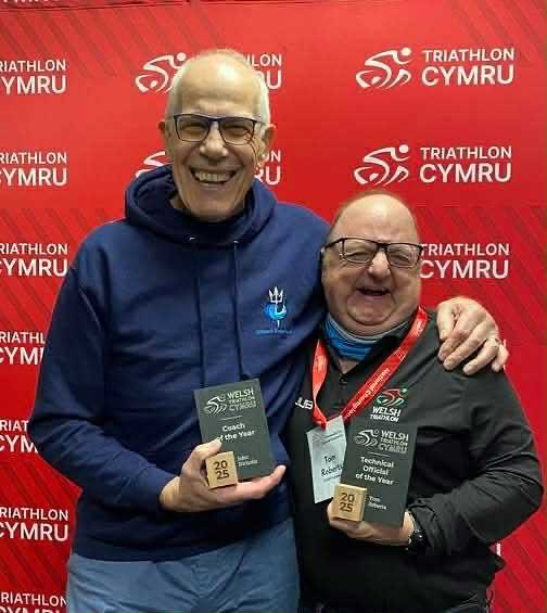 Huge congrats to our very own @tom.roberts.3363 on being recognized for his technical official commitments with the award from @triathloncymru for technical official of the year 🤩👏🏼🫶🏻
Well done Tom, we are all proud of you here at Cardiff Tri 💛💙🖤
