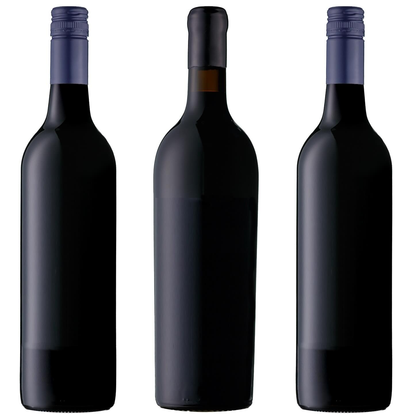 Mystery time… serious value on offer here.🍷
One of Australia’s most recognisable wine labels. 🇦🇺
5* Halliday Wine Companion winery
🍷Limestone Coast Shiraz 2021 - 95 Points
🍷Coonawarra Cabernet 2020 - Gold
🍷Reserve Coonawarra Cabernet 2021 - 97 Points 😳