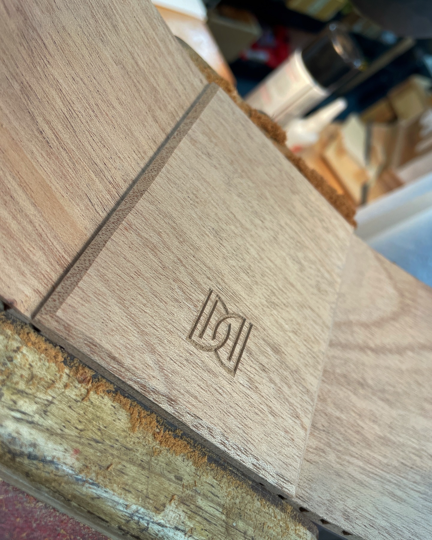 Even the parts you’ll never see, matter.
This tail block is a structural anchor — but it still deserves precision and care. I put the same attention into the inside of the guitar as the outside, because every detail contributes to the whole.