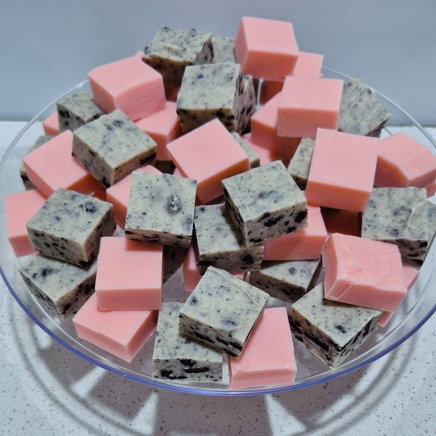 Two flavours that have been flying out the door lately… Cookies & Cream and Strawberry
This order went out last weekend and honestly — these two have been the most-requested for weeks now.
There’s something about the mix of nostalgia + sweet comfort that everyone keeps coming back for.
Simple, yummy, no fuss — just the good stuff.
Love seeing these become such crowd favourites