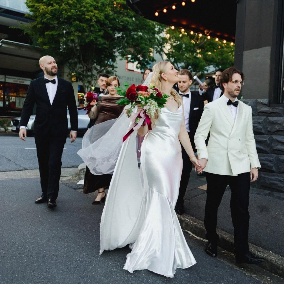 Our gorgeous bride Jasmine and her Patrick ❤️ such an incredible day for an incredible couple.
Captured by @thelight.photoandfilm at one of our fave venues @smoked_events @smokedgaragebrisbane
#brisbaneweddingflorist #brisbanewedding #brisbaneweddingflowers #sydneyweddingstylist #sydneyweddingsandevents #sydneywedding #sydneyweddingflowers #brisbaneweddingstylist