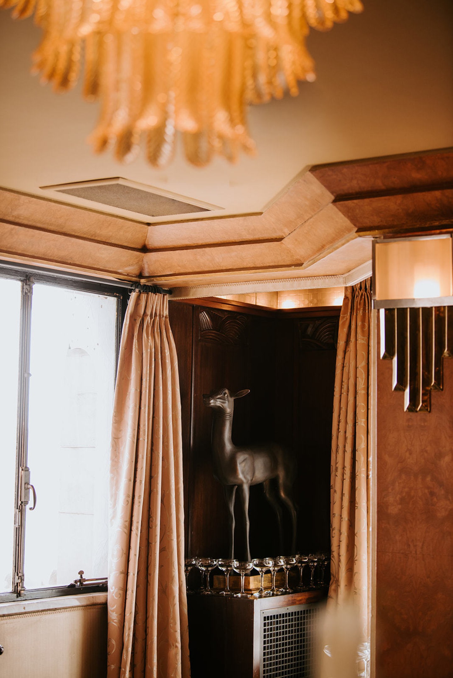 They say the magic is in the details — and at The Oviatt, that’s where everything comes to life. ✨
Photos: @sb_photographs