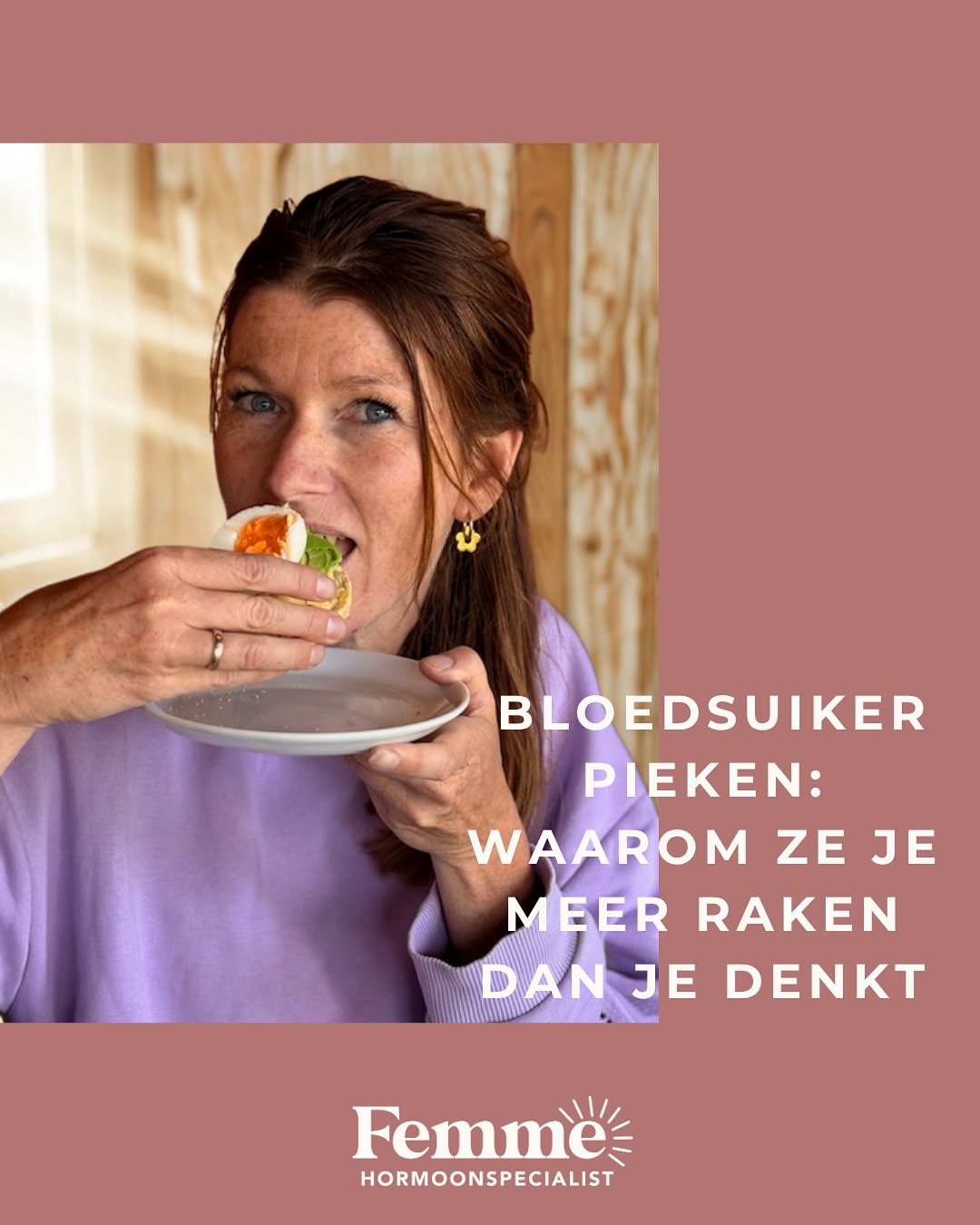 Als orthomoleculair therapeut weet ik inmiddels precies wat bloedsuikerpieken doen met je hormonen…
maar eerlijk? Ook ík vind het soms nog steeds een uitdaging om mijn bloedsuikerspiegel stabiel te houden. 🙋♀️
Jarenlang dacht ik dat het “normaal” was dat ik na een maaltijd moe werd, zin kreeg in zoet, snel weer honger had terwijl ik nog kort daarvoor gegeten had.
Tot ik beter ging begrijpen welke dingen mij vooral triggeren en wat juist helpt om weer rustig te worden.
En ja… ik eet echt heus ook chocola. 🍫
Het verschil zit ‘m nu in het bewustzijn: ik weet wat het met mijn lichaam doet, hoe ik een piek kan verzachten en welke combinaties mijn hormonen blij maken.
Niet perfect eten, maar snappen wat jóu ondersteunt.
Niet streng zijn, maar slim zijn.
Niet alles laten, maar bewuste keuzes maken.
In de perimenopauze komt dit allemaal nog nét wat gevoeliger binnen.
Daarom geeft inzicht zoveel rust.
Wanneer je begrijpt wat je bloedsuiker doet, begrijp je ineens ook meer wat betreft: je energie, je drang naar zoet, je humeur.
🌿Wil je ontdekken wat jóu helpt om die pieken te voorkomen of te verminderen en hoe je slimme voedselcombinaties maakt?
Je bent altijd welkom om een kennismaking in te plannen. #bloedsuikerspiegel #stabielebloedsuikerspiegel #gezondeleefstijl #glucosemonitoring #biometriq #stabielehormonen #perimenopauze #femmehormoonspecialist