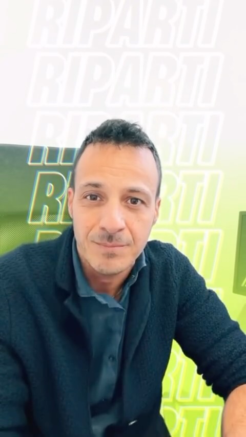 Ci sono 3 segnali chiari che lo stanno già mostrando — e no, non è colpa del mercato. È mancanza di direzione.
1️⃣ Lavori tanto ma la cassa resta vuota.
Se vendi ma non ti paghi davvero… il problema è la strategia finanziaria.
2️⃣ Fai marketing ma non sai cosa funziona.
Investire senza leggere i dati = bruciare budget. Serve una strategia commerciale chiara.
3️⃣ Non hai una visione del futuro.
Senza una strategia scritta, non cresci: reagisci.
La verità è semplice: se non ti fermi a guardare i numeri, non puoi ripartire.
📌 Se ti sei rivisto in questi segnali, è il momento di agire.
Cosa stai aspettando? Prenota la tua call gratuita e riparti con chiarezza.