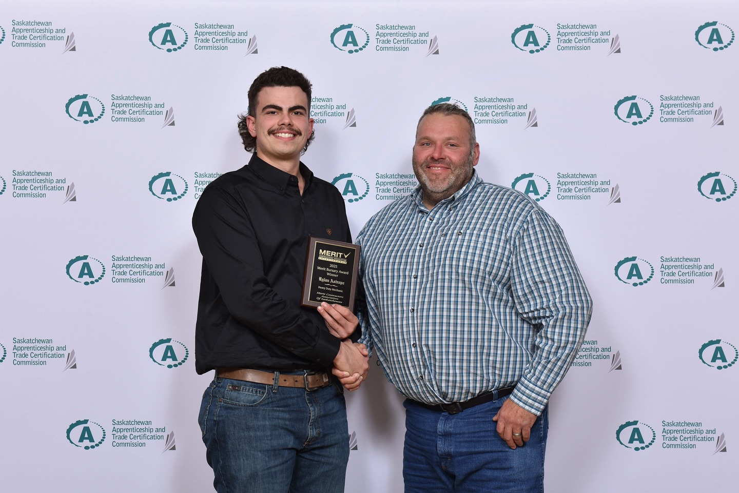 We’re throwing it back early this week!
#AllanConstruction #MeritAwards