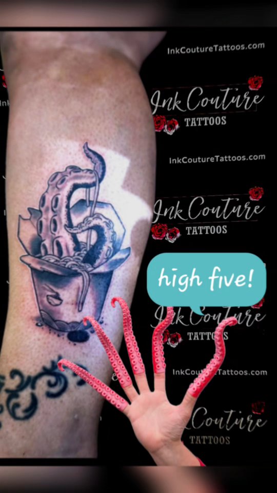 high five! lol! im dying! lol!
.
.
.
#delicious #blackandgrey #hungry #yummy
#mttattoos #inkcouturetattoos #chowmein #tenticles #tattoo #dinner #box