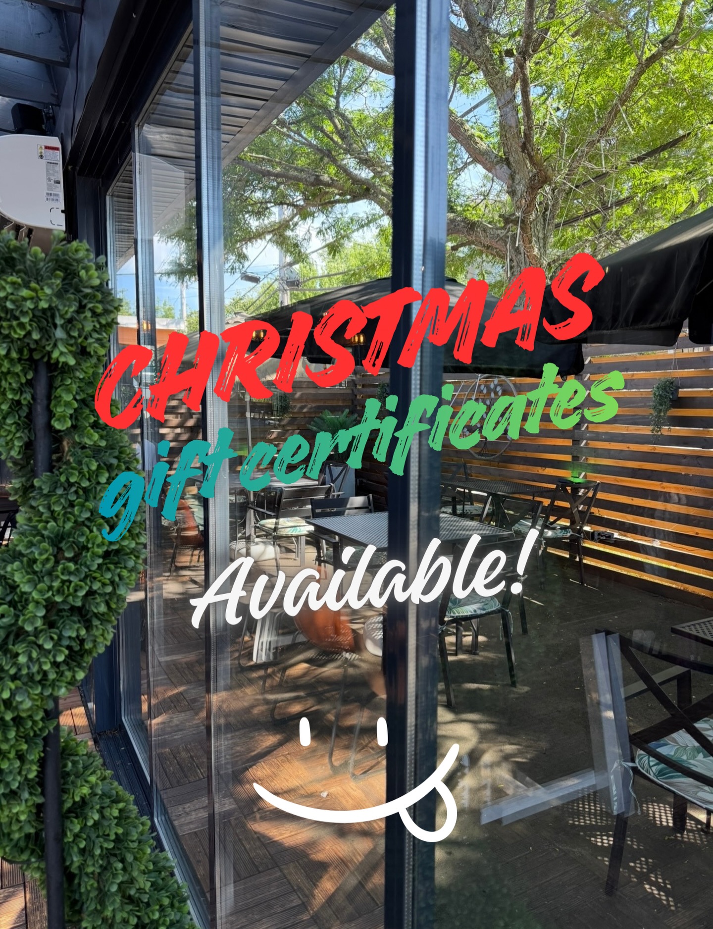 Give the taste of joy this Christmas! Grab your Golden Crust gift certificates for your loved ones🥰🤍