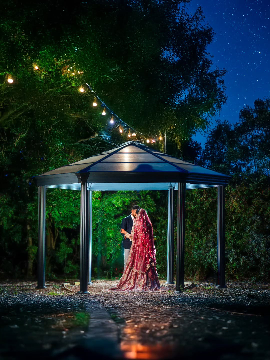"beneath a canopy of stars and gentle lights, love found its quiet perfection" ✨
Photography @creativecapturesuk
Cinematography @creativecapturesuk
#photography #igers #photooftheday #picoftheday #photographylife #photographs #instareels #instagood #instadaily #bridalmakeup #winter #bridaldress #bridalinspiration #weddingphotography #weddingcinematography #pakistanibride #pakistanistreetstyle #bride #groom #pakistanifashion #couplegoals #weddingmakeup #jewellery #portait #couple #wedding #reels #walima #2025
