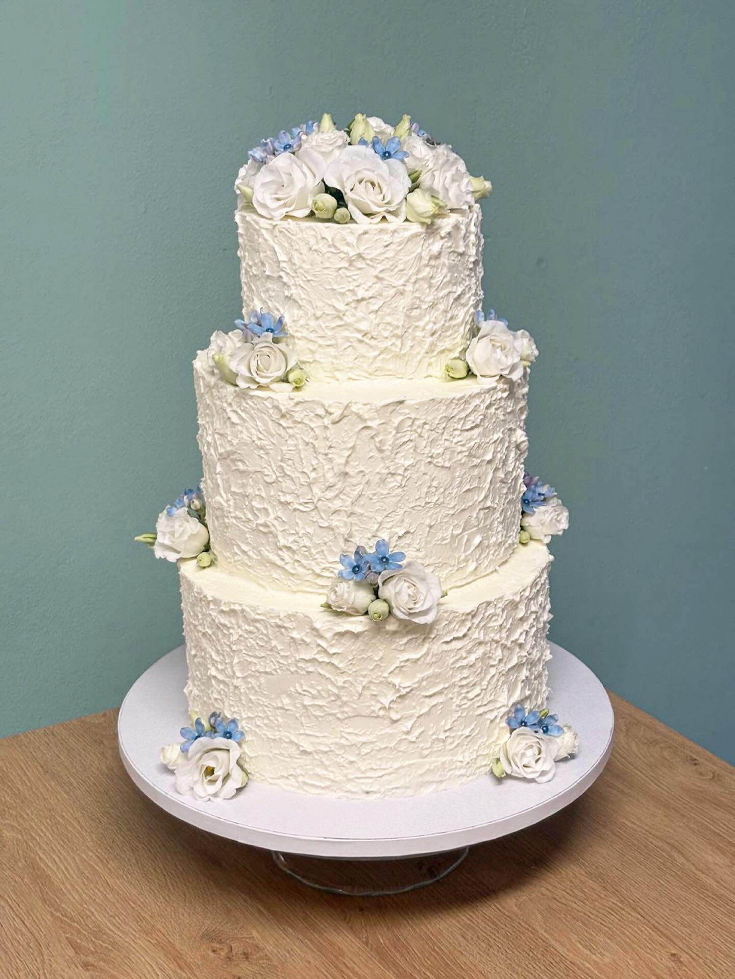 Svatební dort #weddingcake #dortskvetinami #svatebnidort