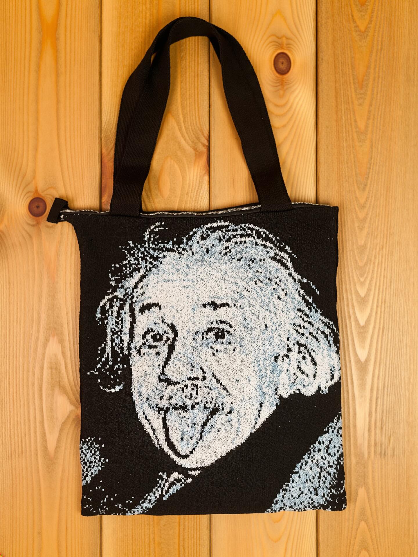 SAC EINSTEIN
E = mc², mais C = Caligraphic ! 🧠✨
Découvrez le sac EINSTEIN et portez le génie à votre épaule. Une équation simple : la puissance iconique du plus célèbre des physiciens, multipliée par la qualité du tricot numérique français.
Idéal pour les esprits curieux, les étudiants en physique ou simplement ceux qui aiment allier style et intelligence.
Chaque sac est une création 100% personnalisée et 100% fabriquée à Paris, pour un résultat qui défie la théorie de la relativité... par son exclusivité !
➡️ Consultez notre site-web pour créer votre pièce unique : www.caligraphic.fr
#Caligraphic #Einstein #Science #Geek #TheorieDeLaRelativite #TricotNumerique #MadeInParis #CadeauPersonnalisé #FaitàParis # MadeInFrance #CadeauxPersonnalisés